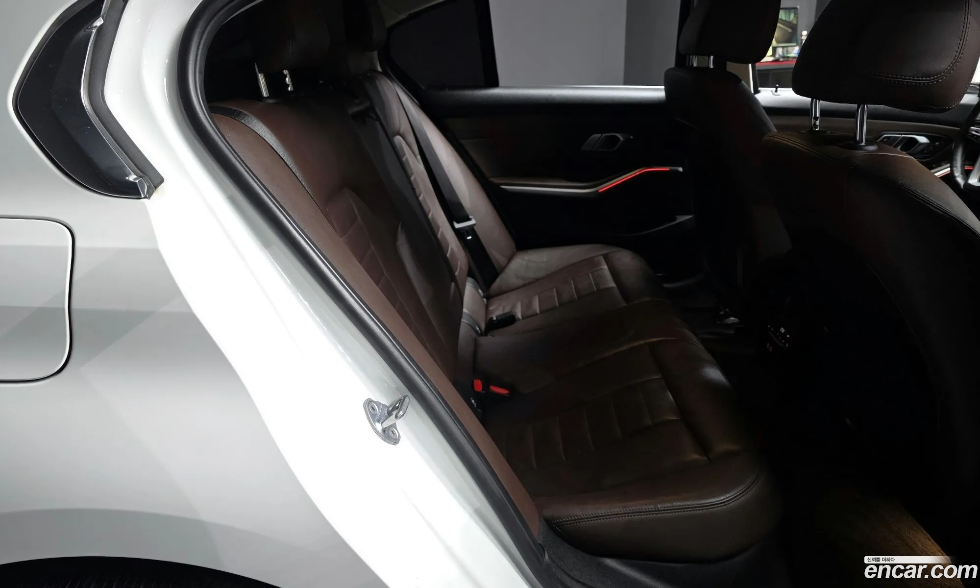 BMW 3 Series 2019 WBA5V5109KAE18993 — 5