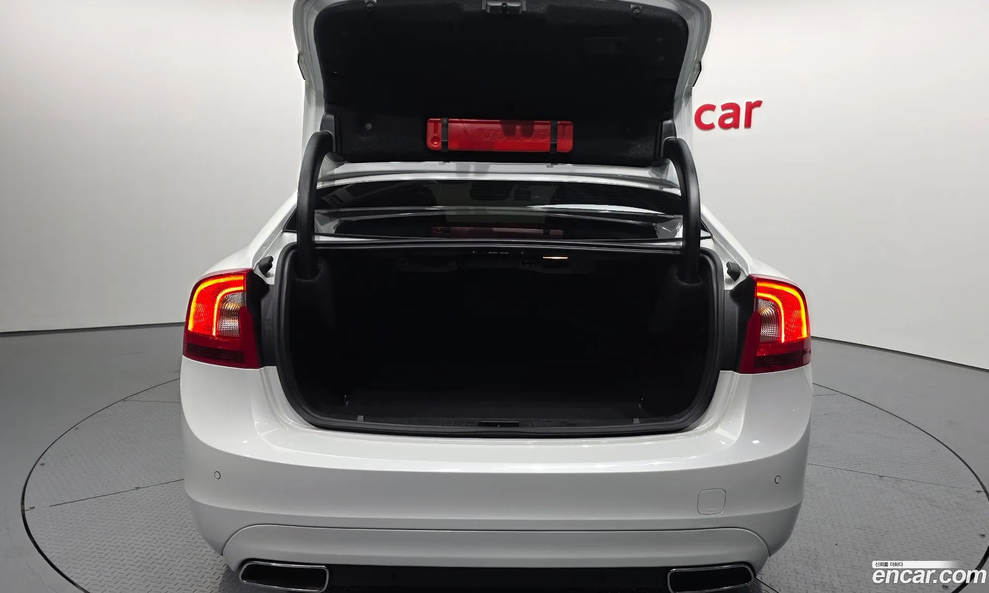 Volvo S60 2017 YV1FSA8BDJ2453483 — 10