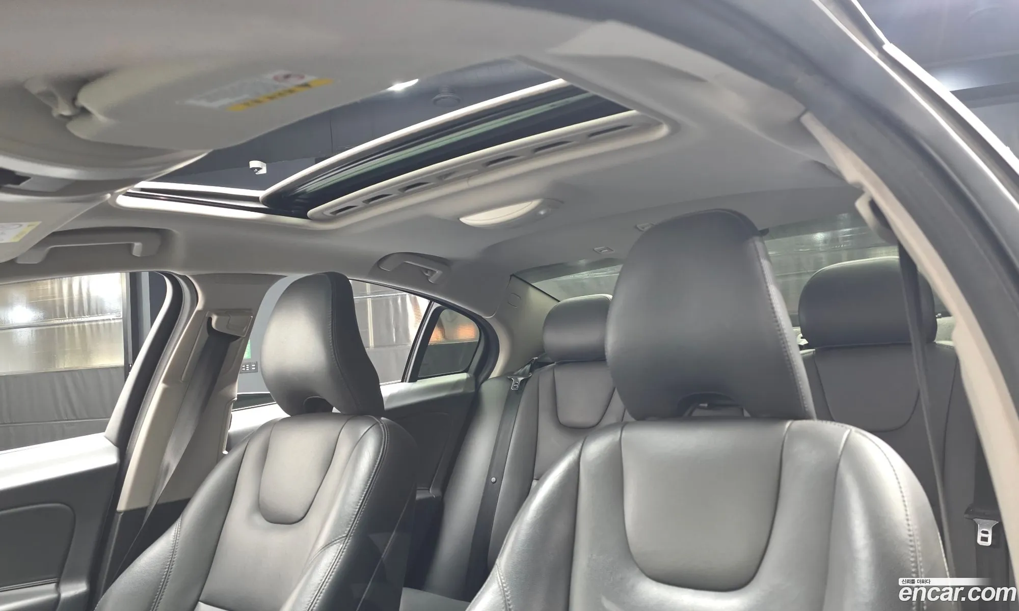 Volvo S60 2017 YV1FSA8BDJ2453483 — 19