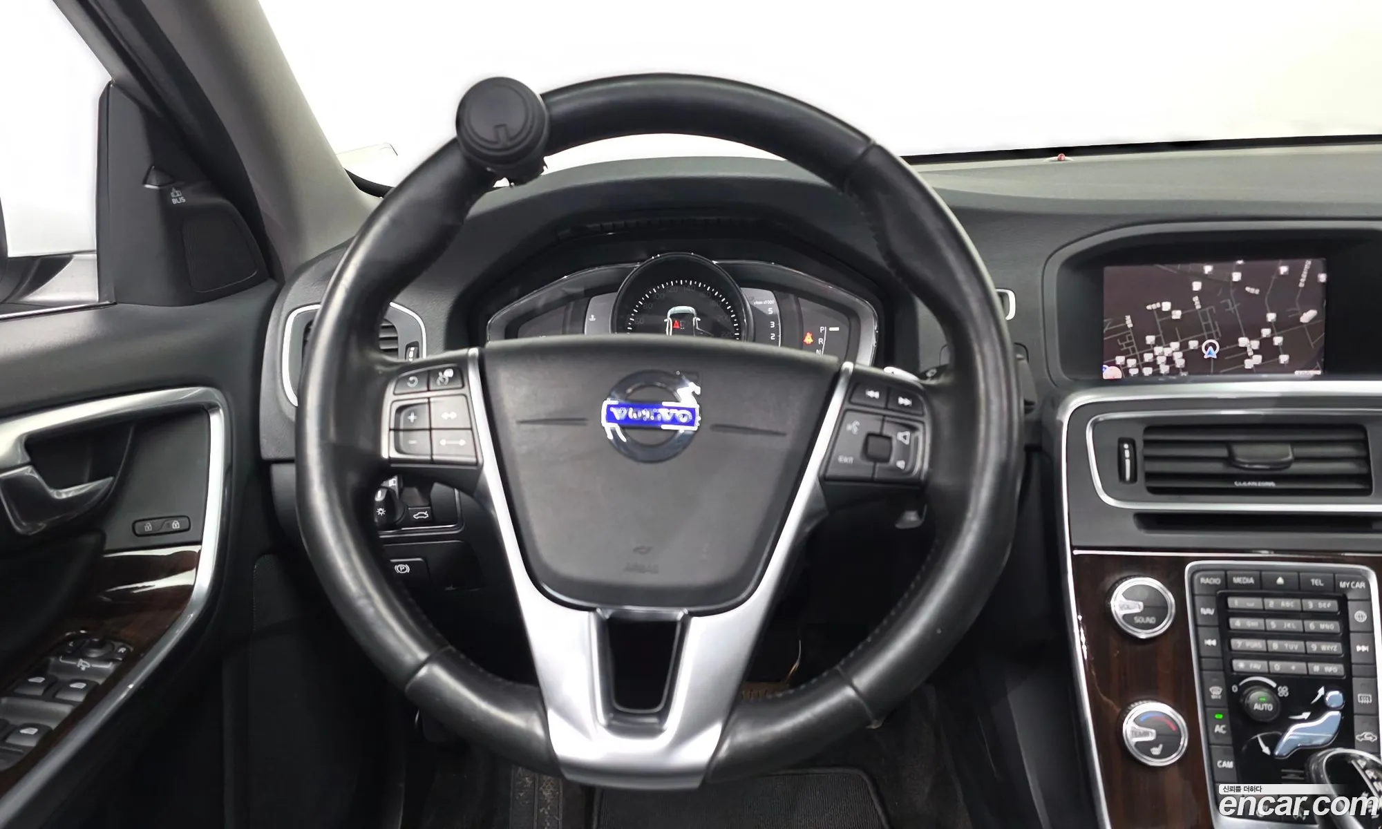 Volvo S60 2017 YV1FSA8BDJ2453483 — 3