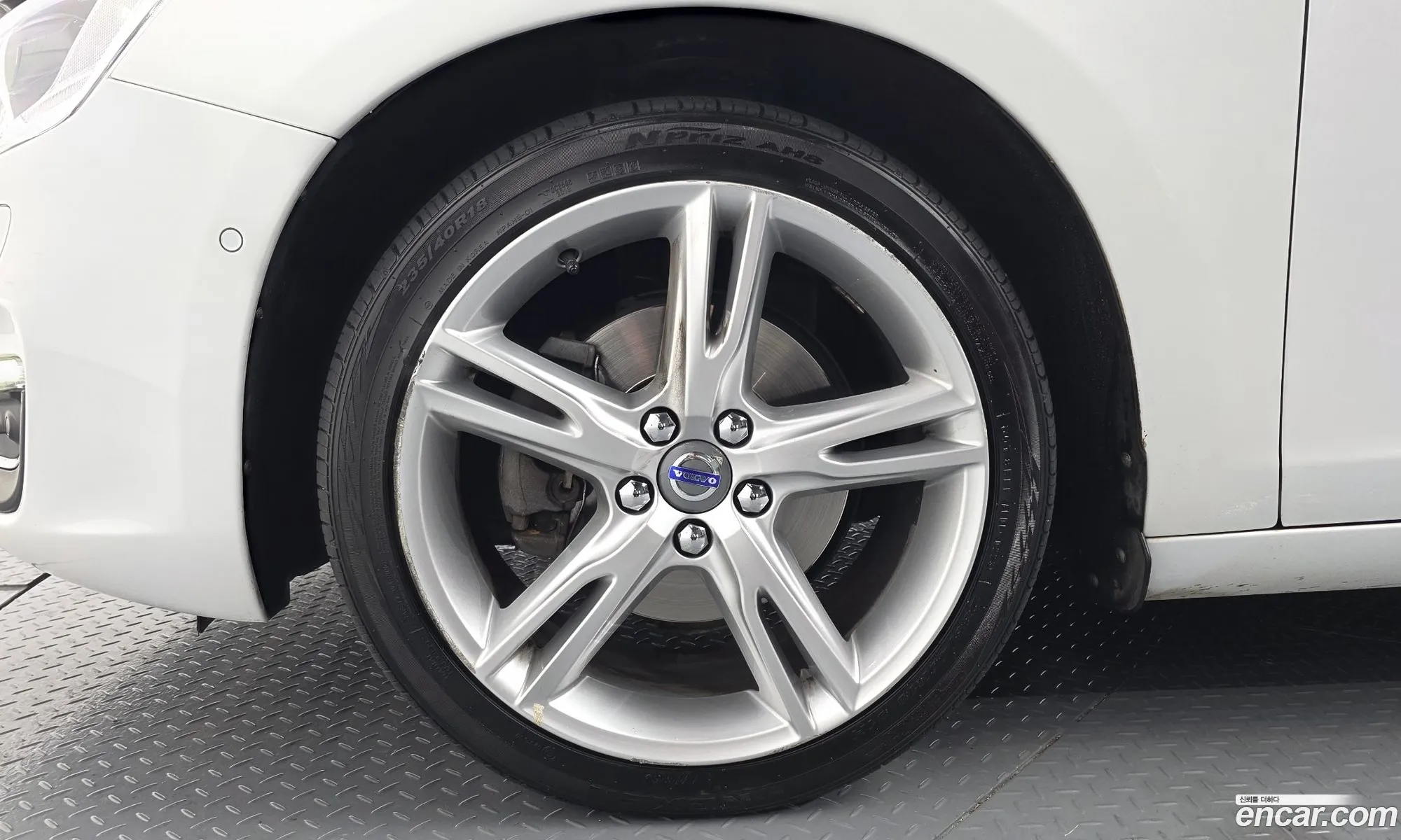 Volvo S60 2017 YV1FSA8BDJ2453483 — 2
