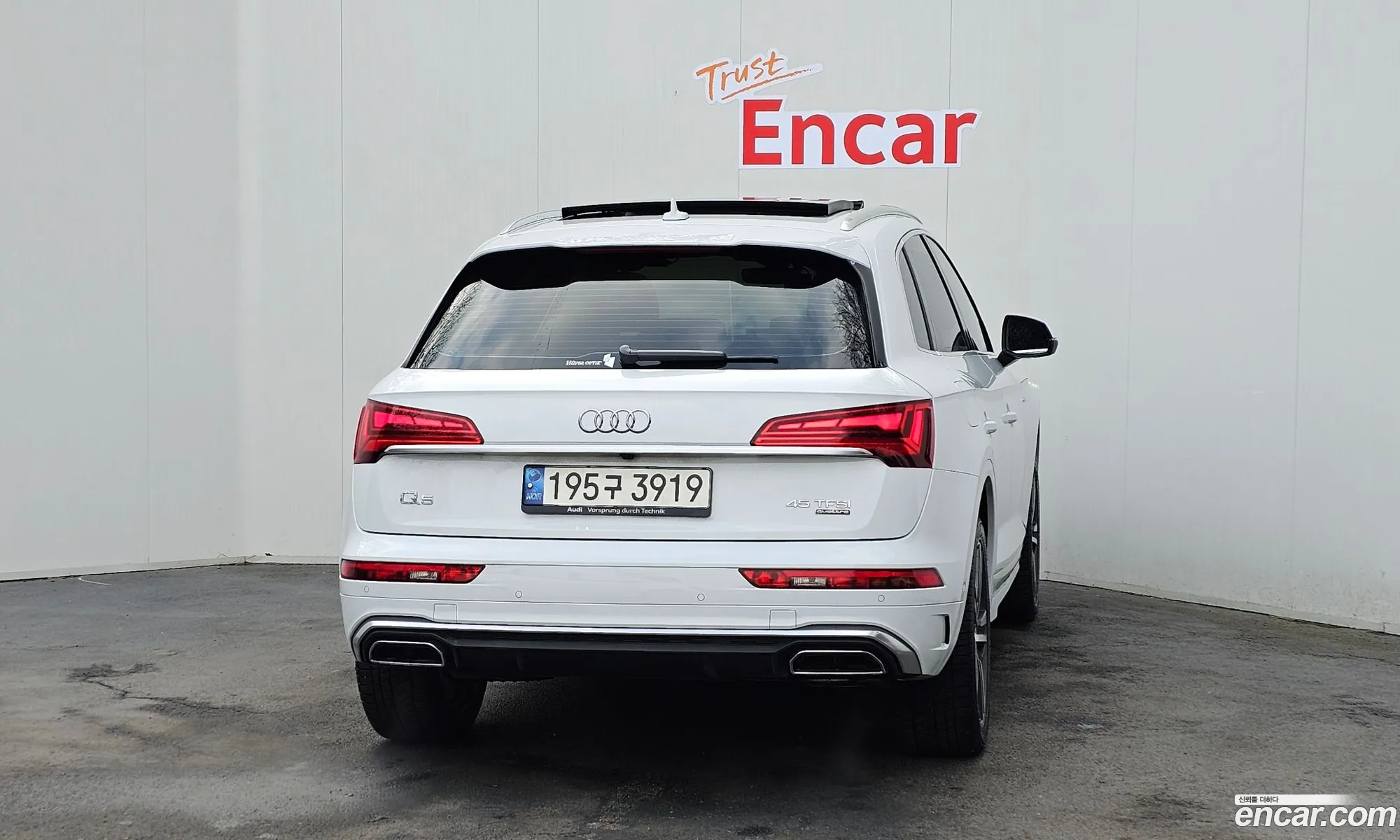 Audi Q5 2021 WAUZZZFY0M2097593 — 3