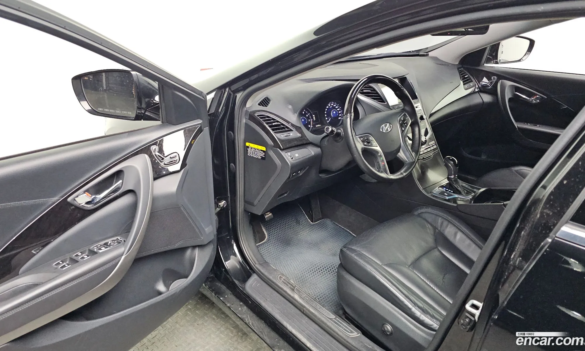 Hyundai Grandeur HG 2016 — 15