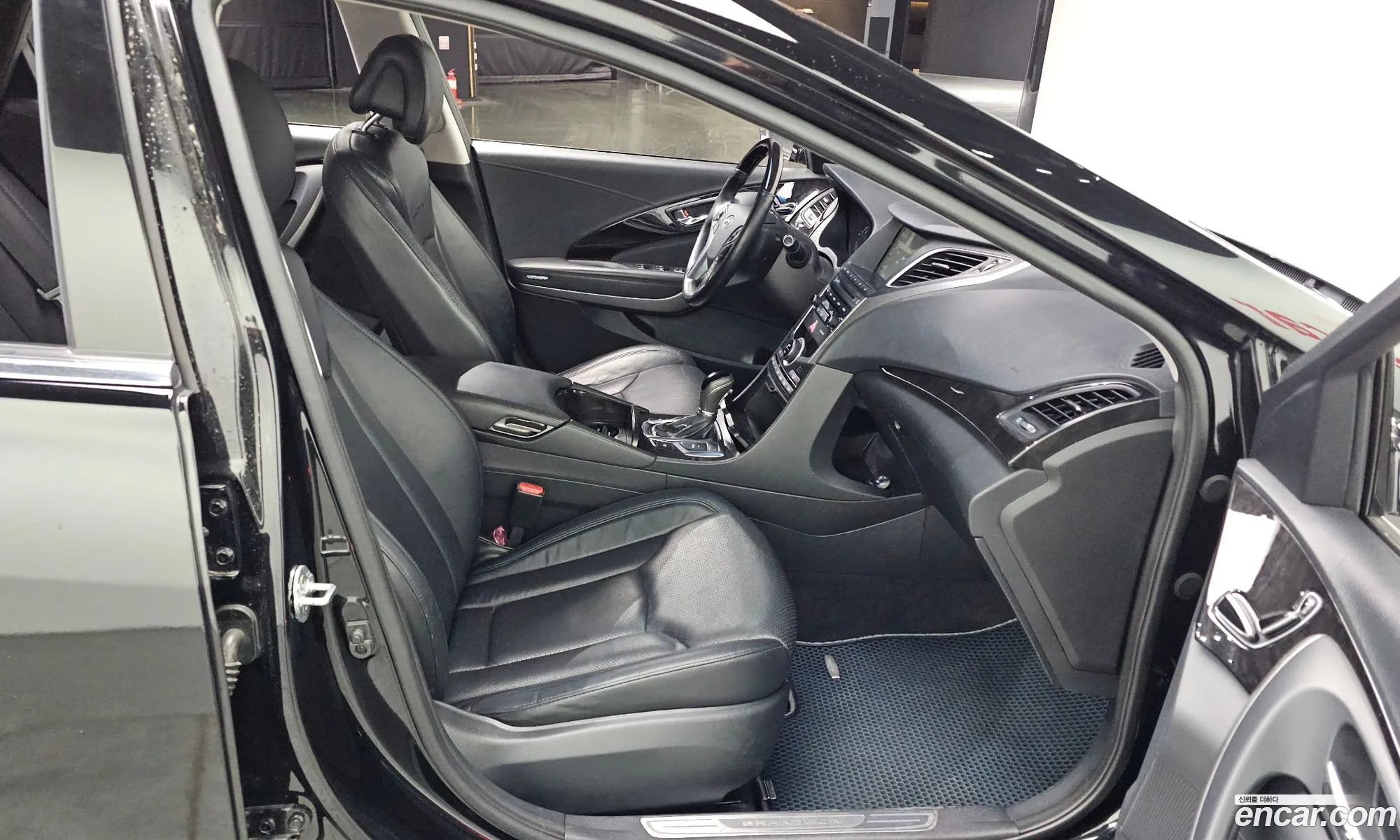 Hyundai Grandeur HG 2016 — 20