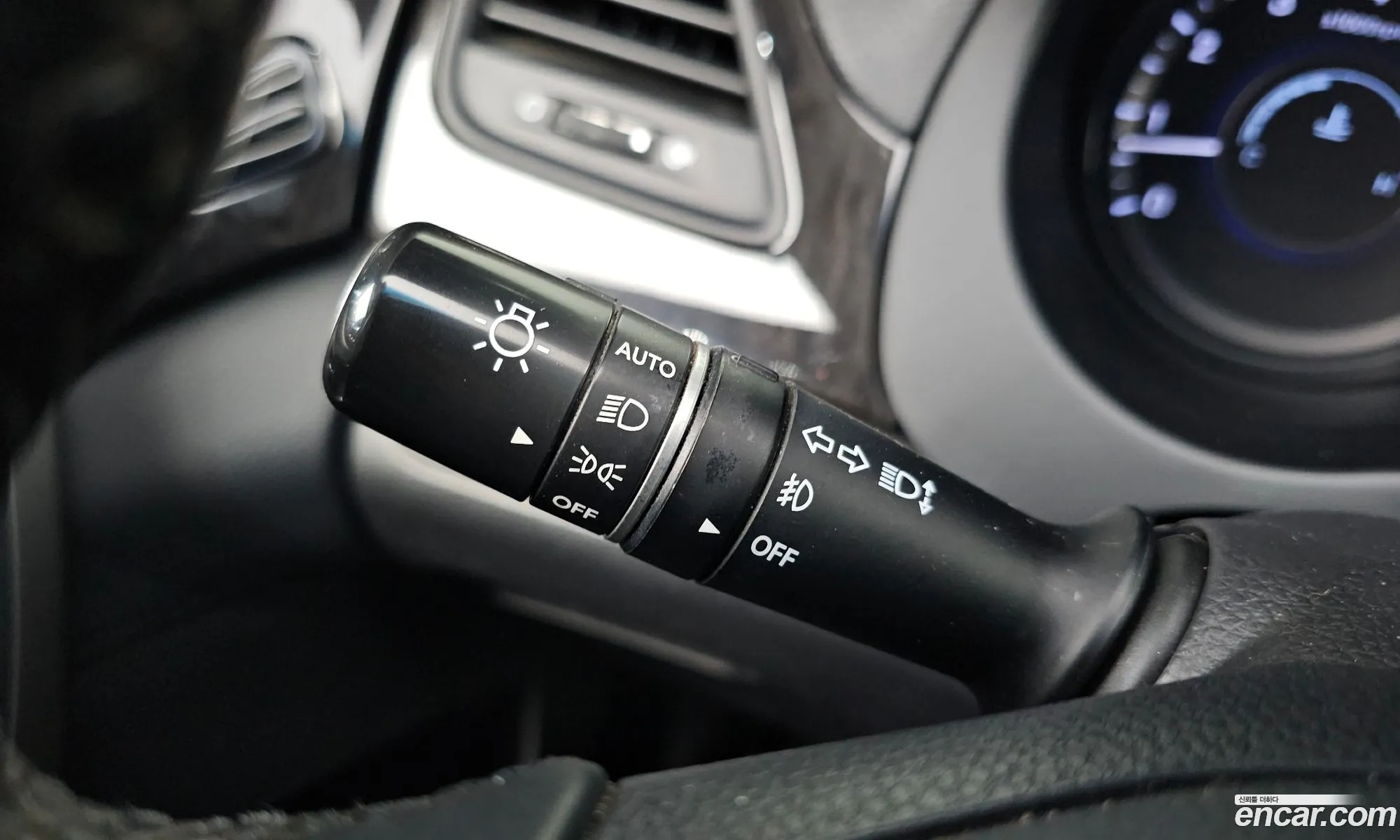 Hyundai Grandeur HG 2016 — 19