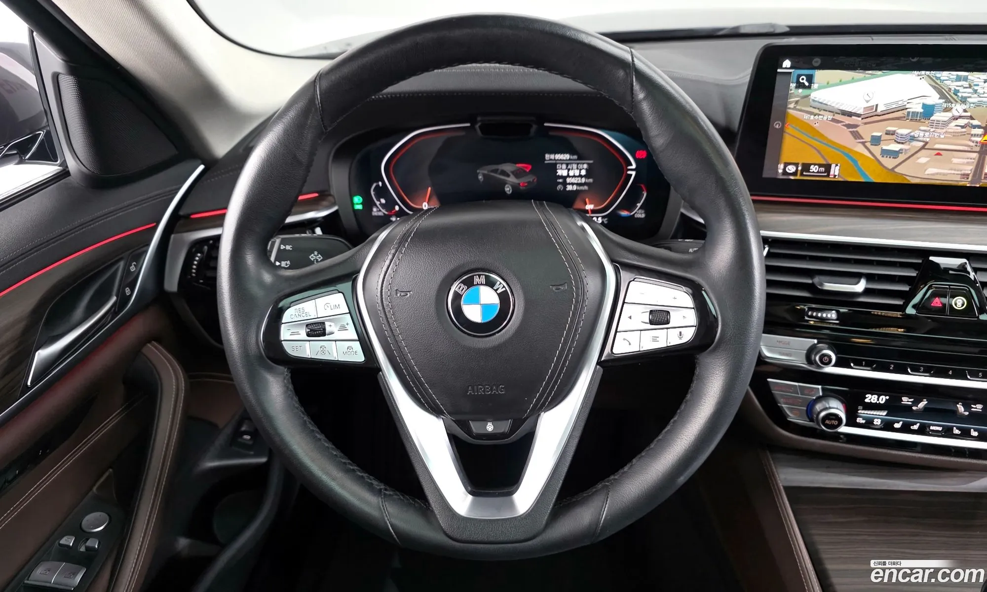 BMW 5 Series 2021 — 17