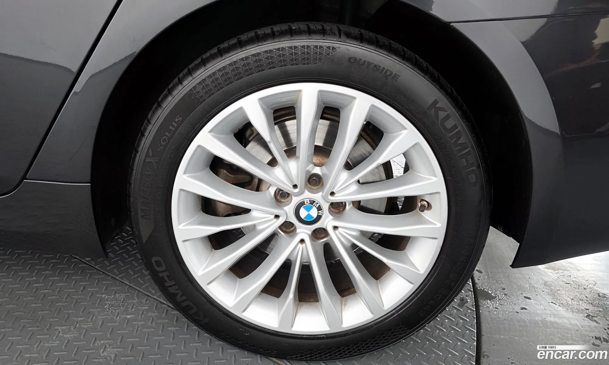 BMW 5 Series 2021 — 16
