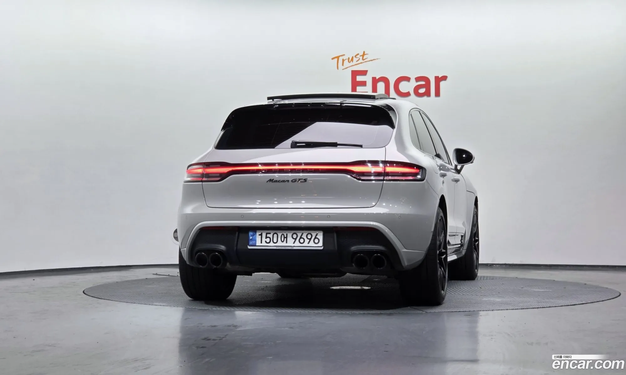 Porsche Macan 2022 WP1AF2954PLB55168 — 3