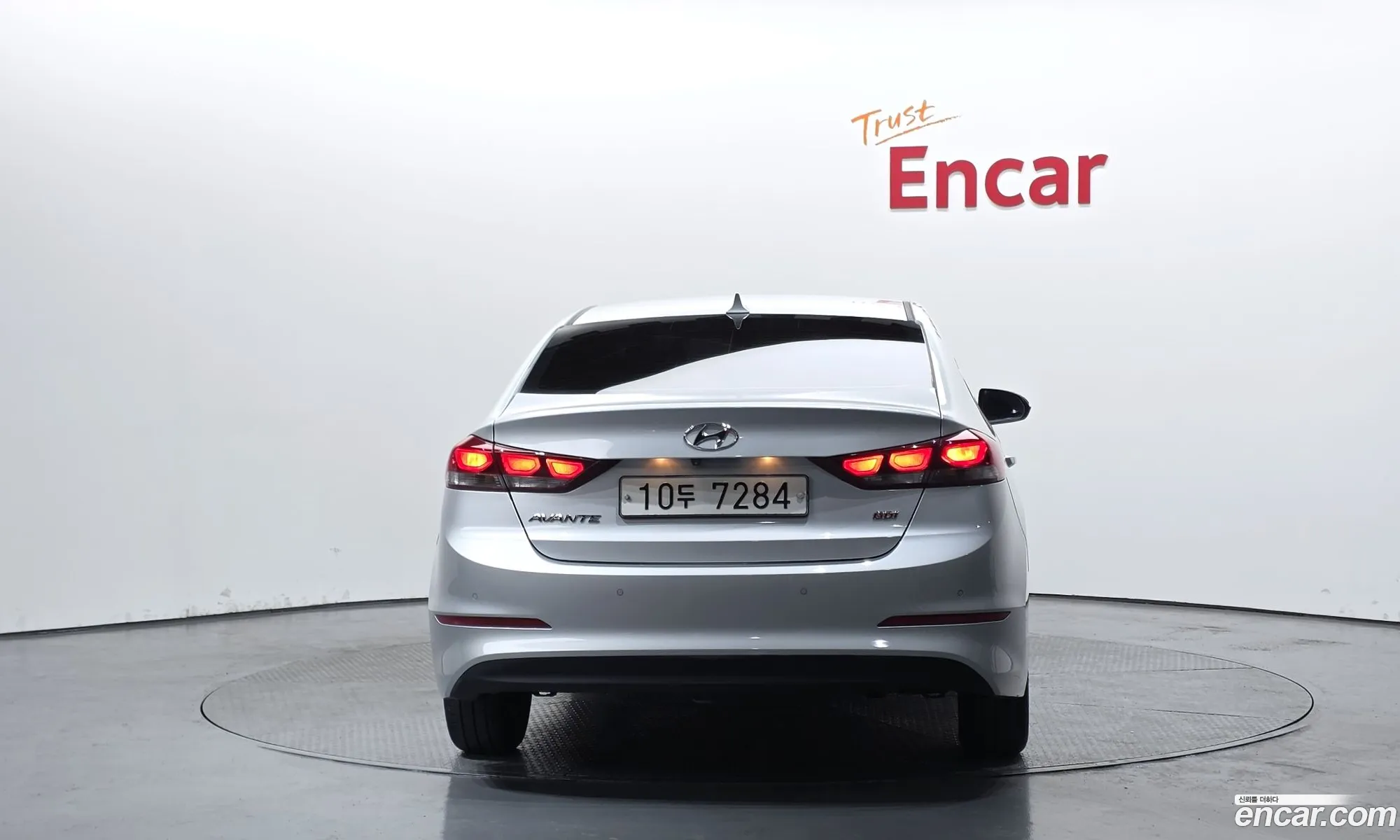 Hyundai Elantra AD 2016 — 17