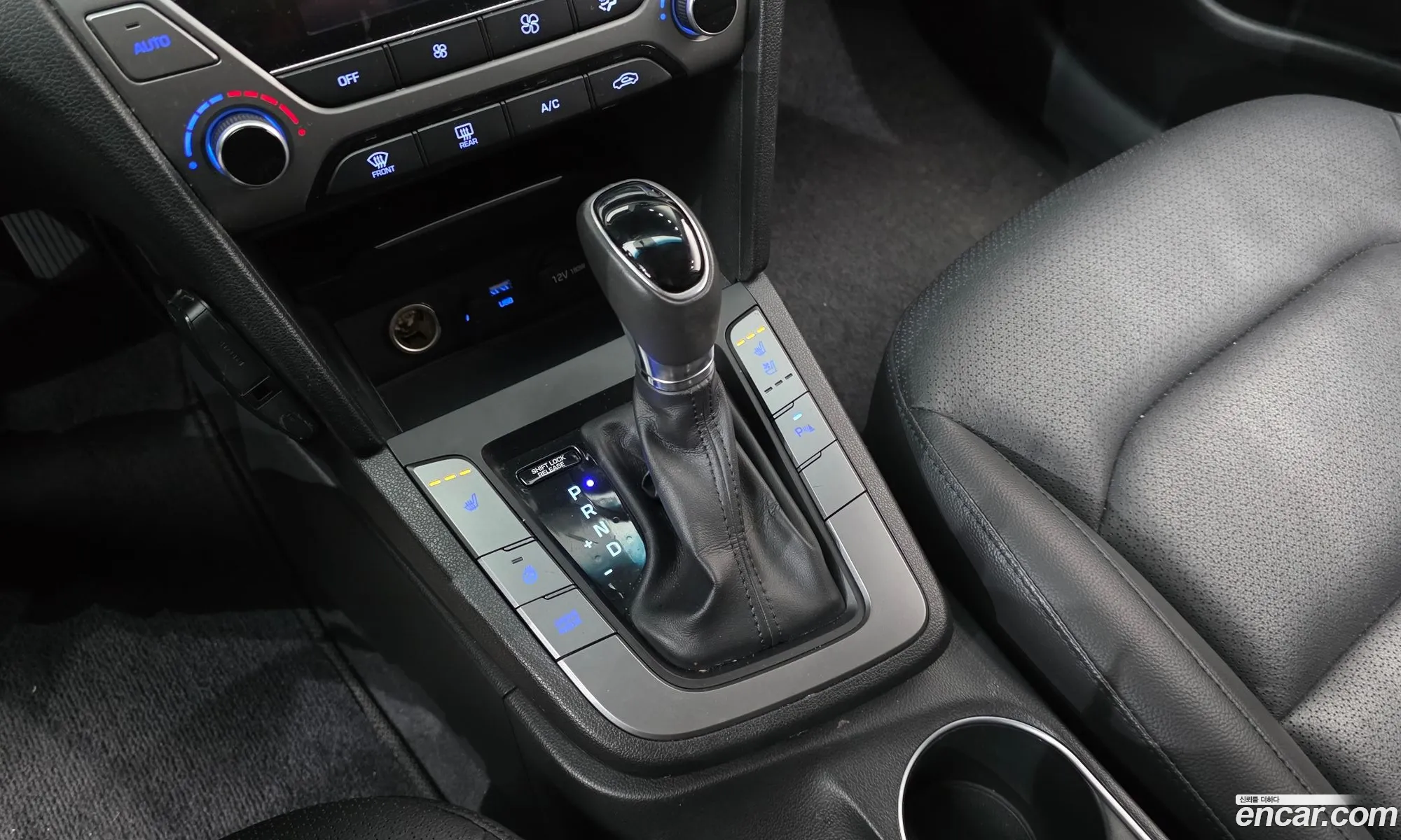 Hyundai Elantra AD 2016 — 12