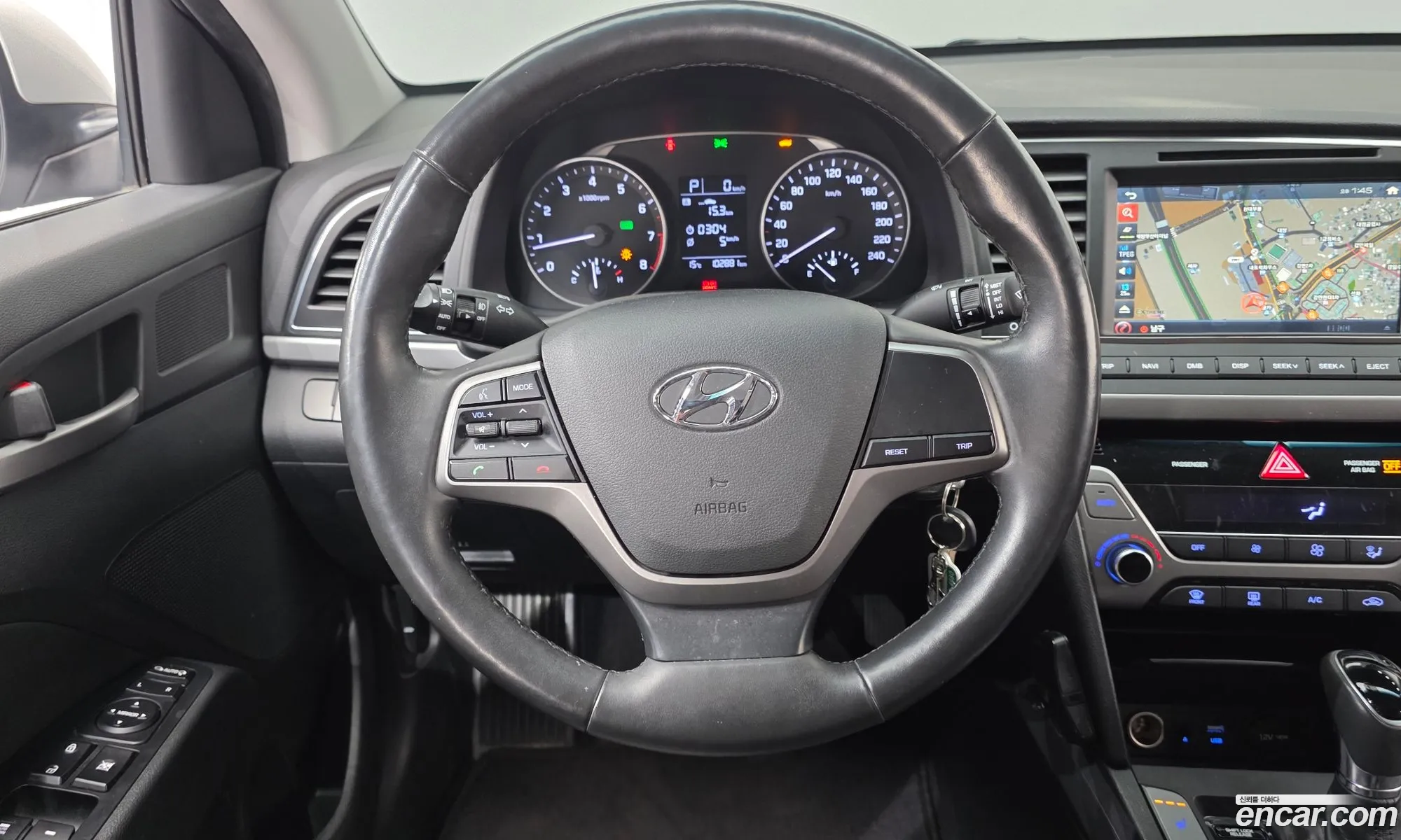Hyundai Elantra AD 2016 — 18