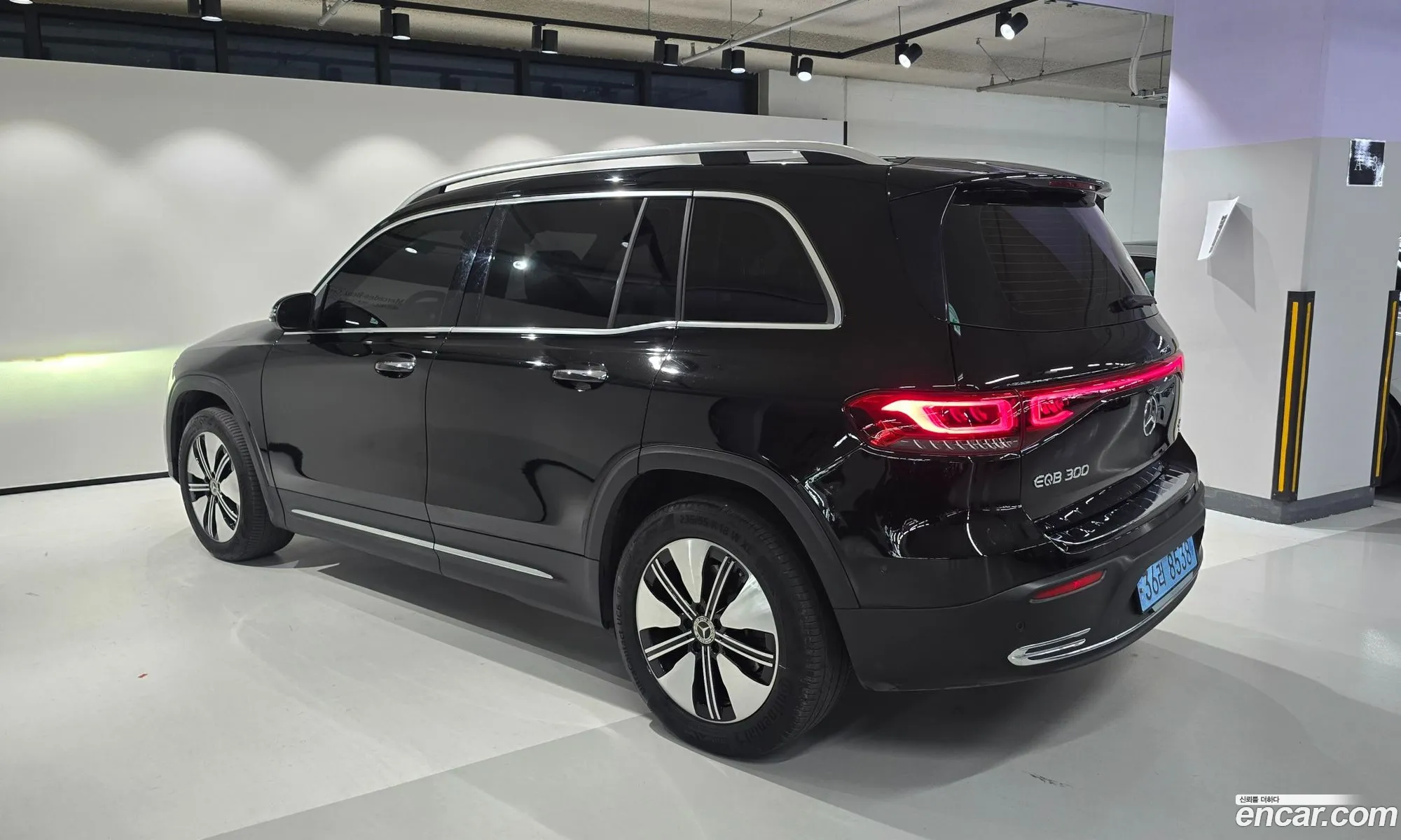 Mercedes-Benz EQB X243 2024 — 13