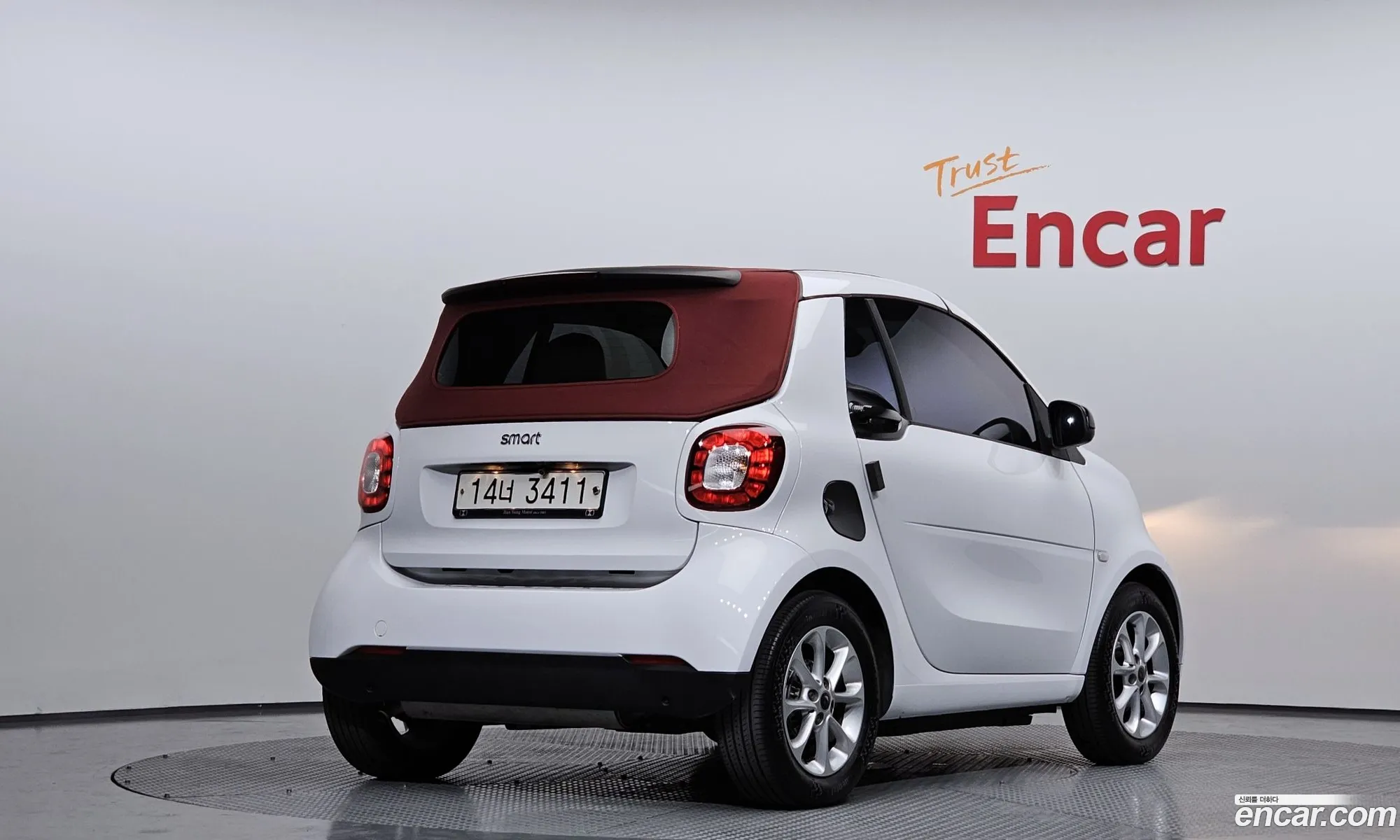 Smart Fortwo Cabrio 2017 KL90F3A8GHZ100002 — 19