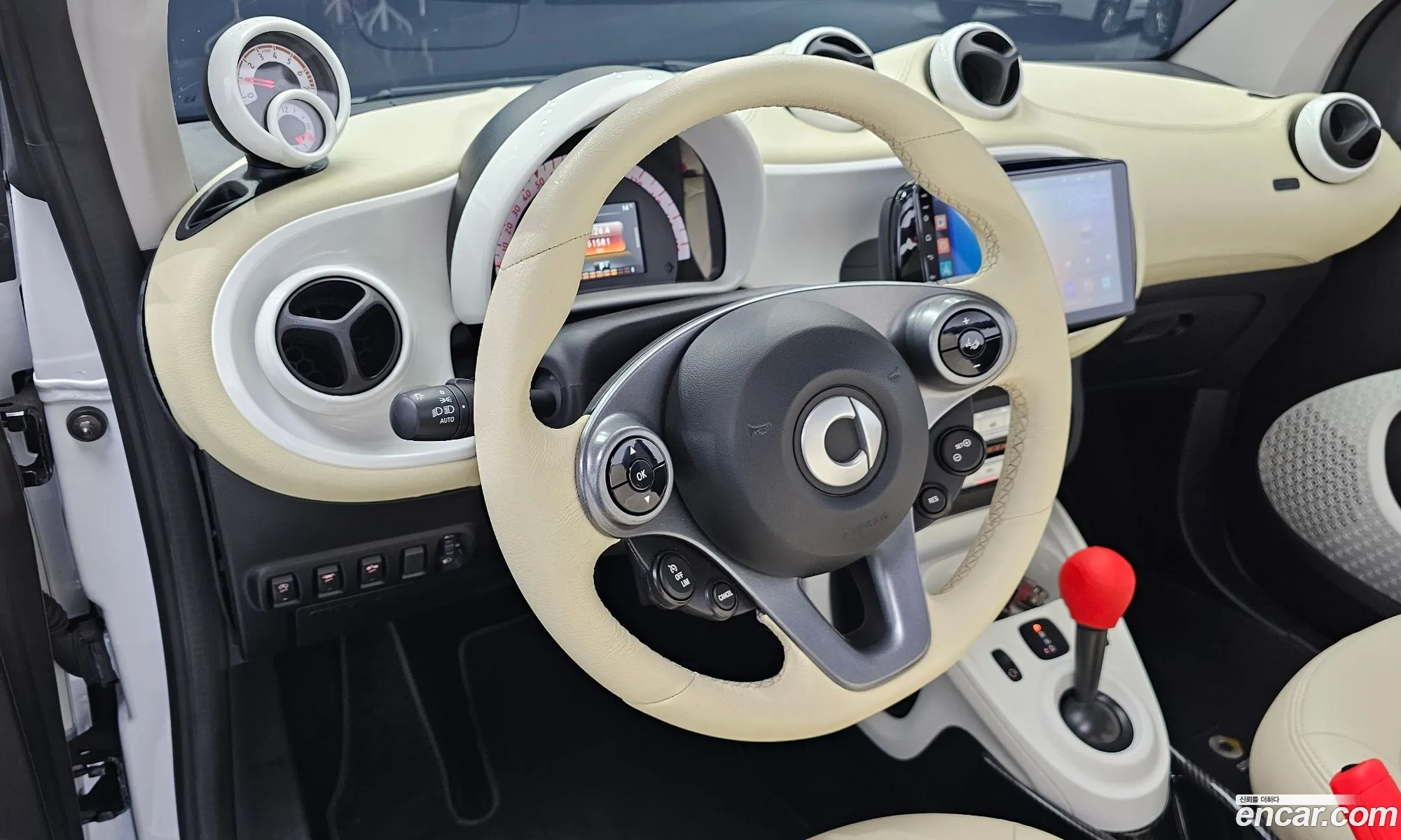 Smart Fortwo Cabrio 2017 KL90F3A8GHZ100002 — 8