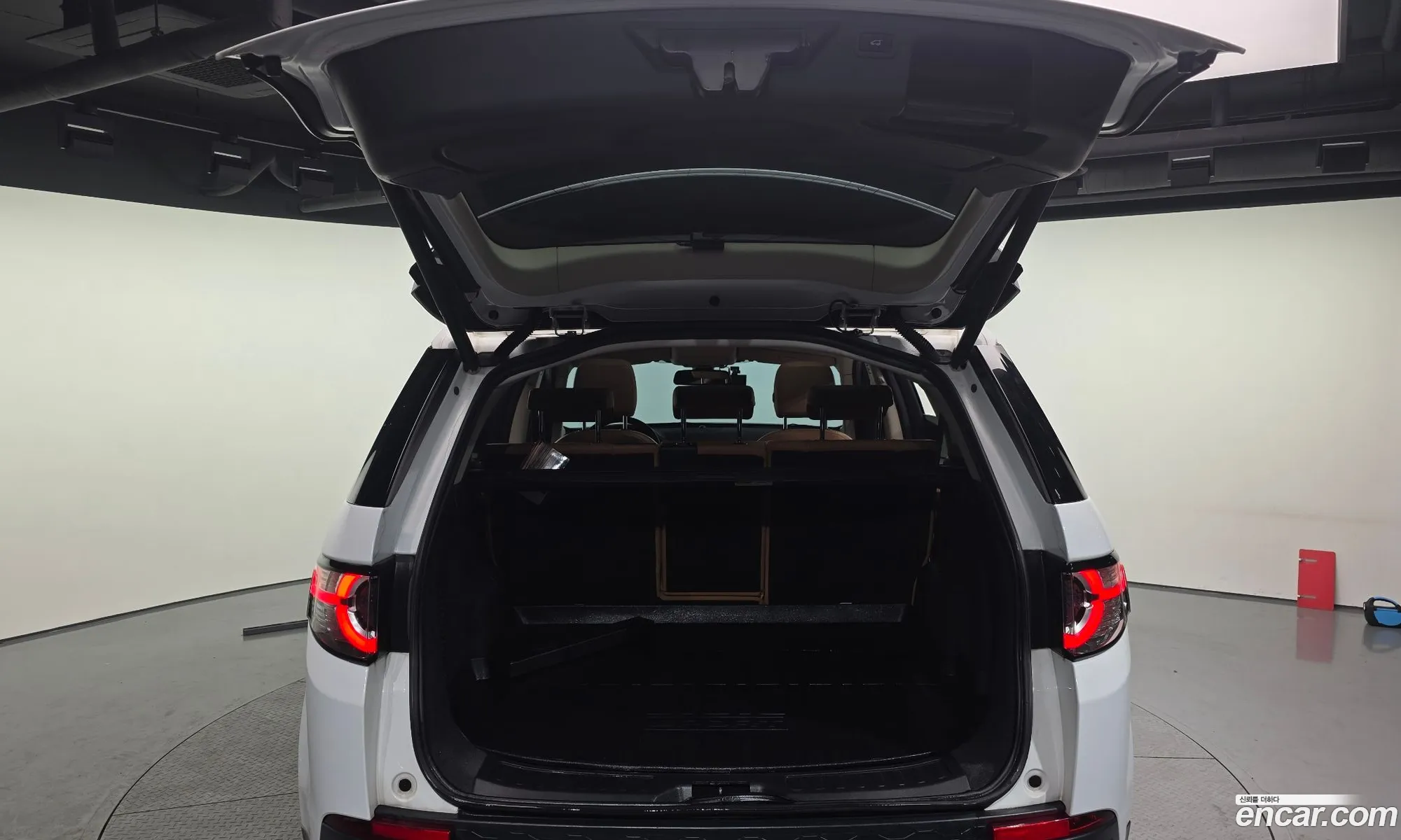 Land Rover Discovery Sport 2019 — 10