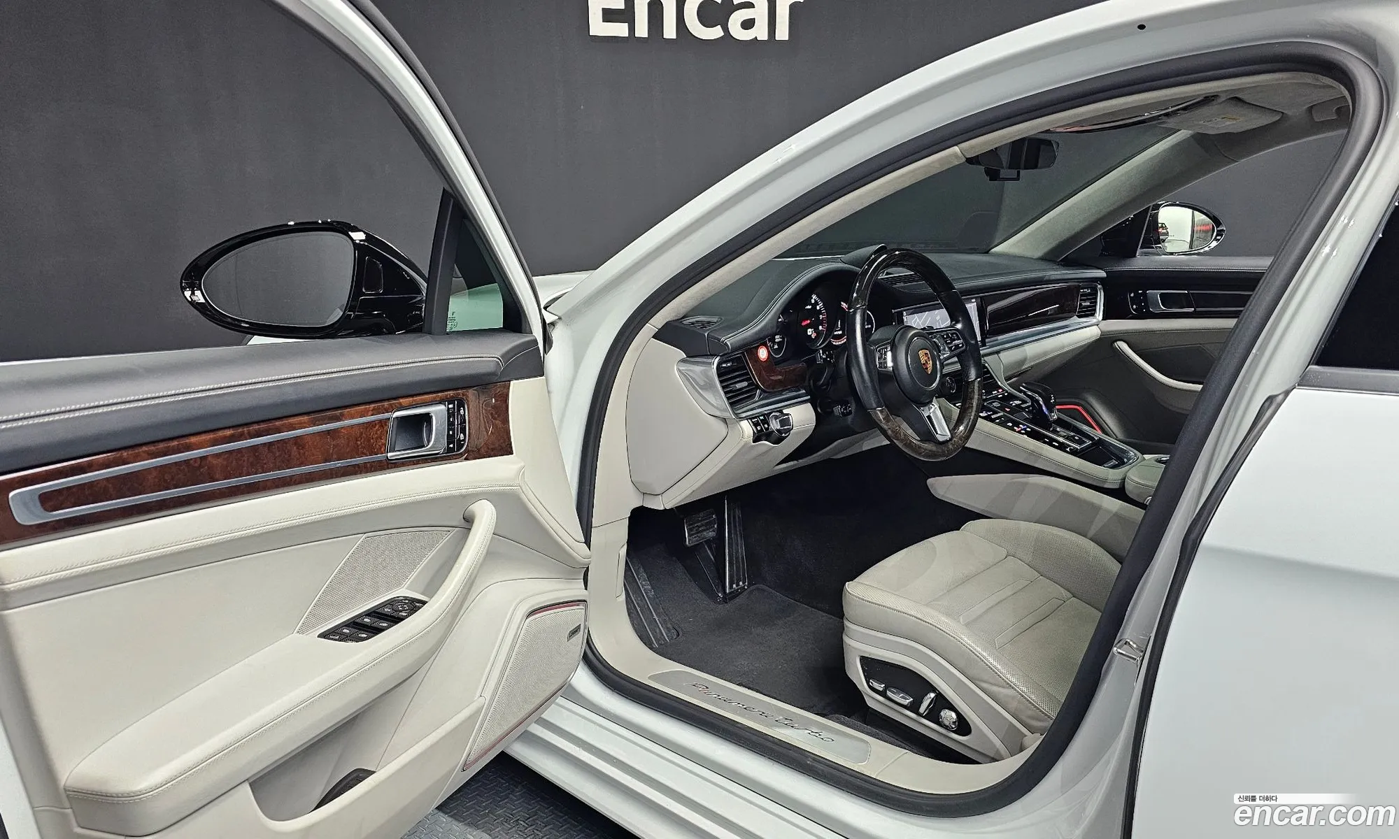 Porsche Panamera 2019 WP0AF2972KL145203 — 17