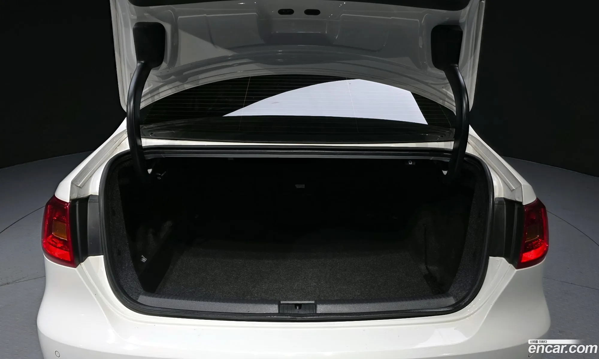 Volkswagen Jetta 2013 WVWZZZ16ZEM011288 — 2