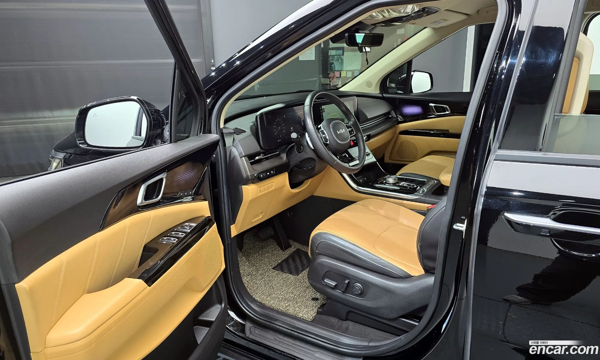 Kia Carnival 2023 — 19