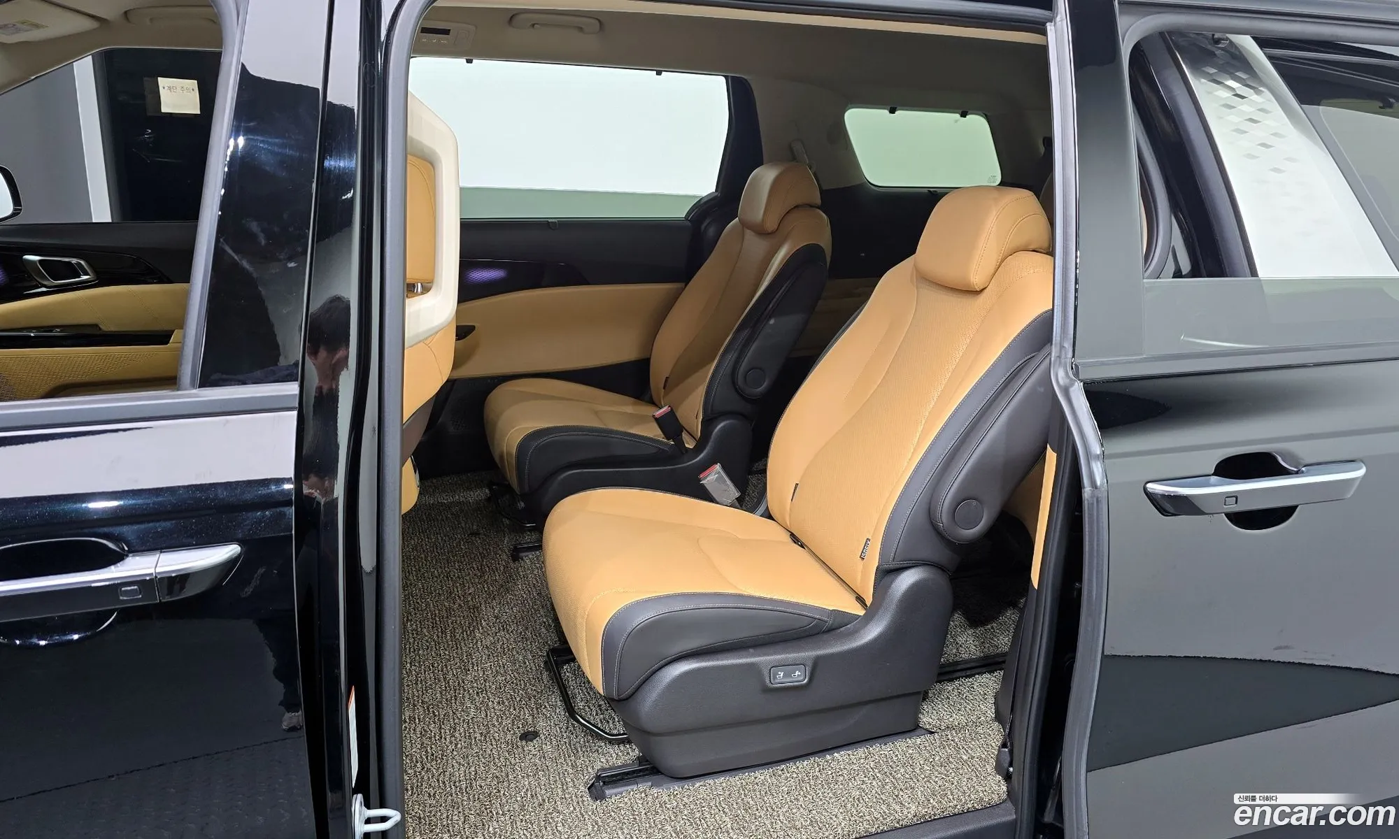 Kia Carnival 2023 — 6