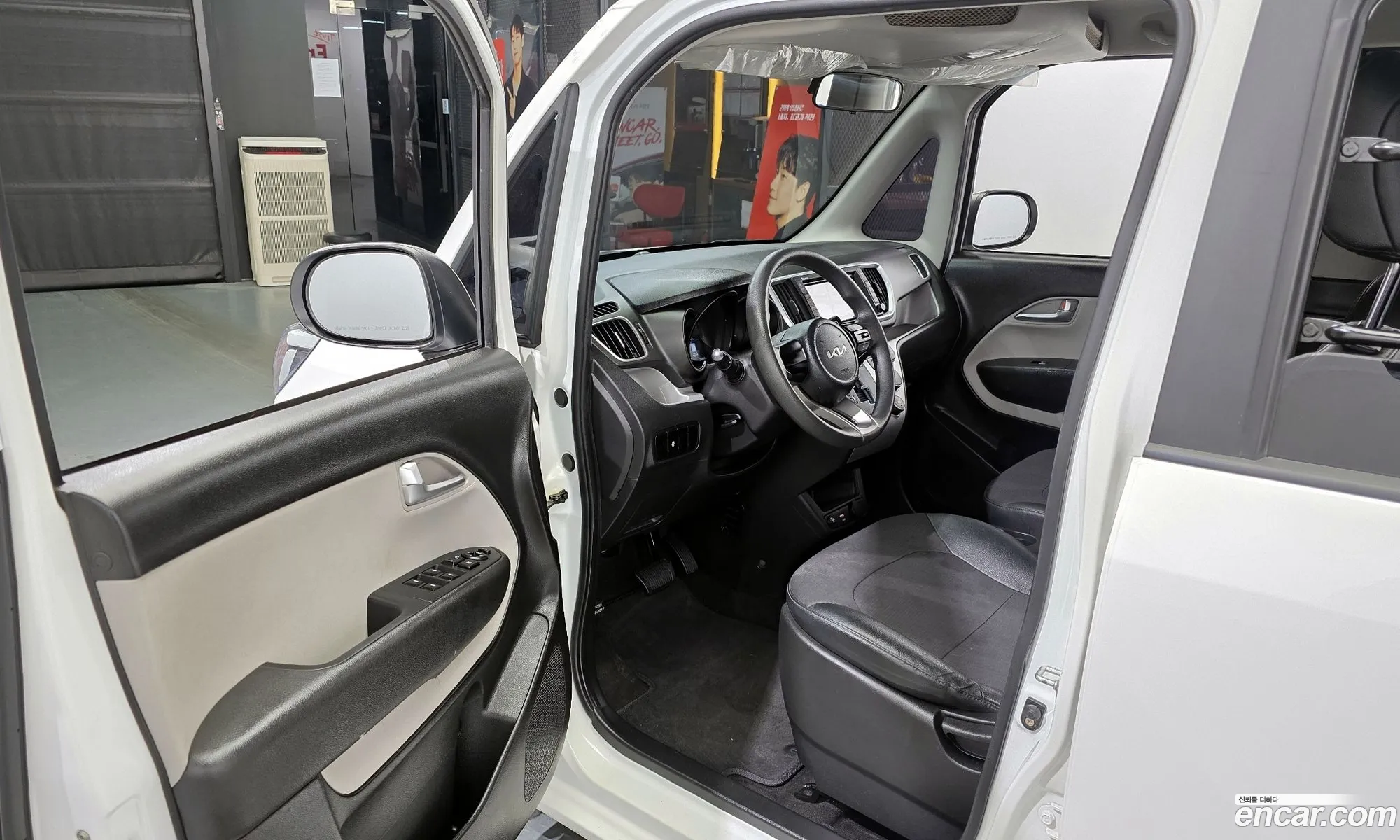 Kia Ray 2021 KNACF911BNT281698 — 10