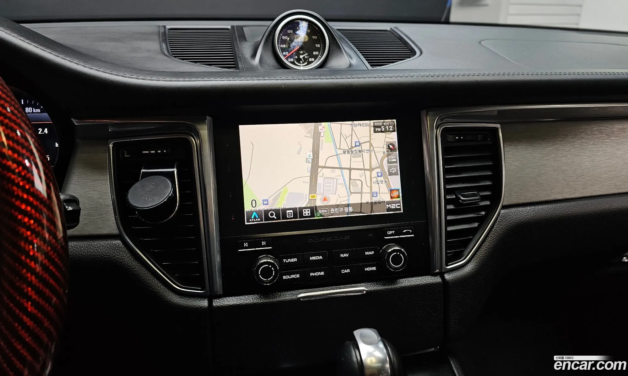 Porsche Macan 2018 WP1AG2957JLB63365 — 16