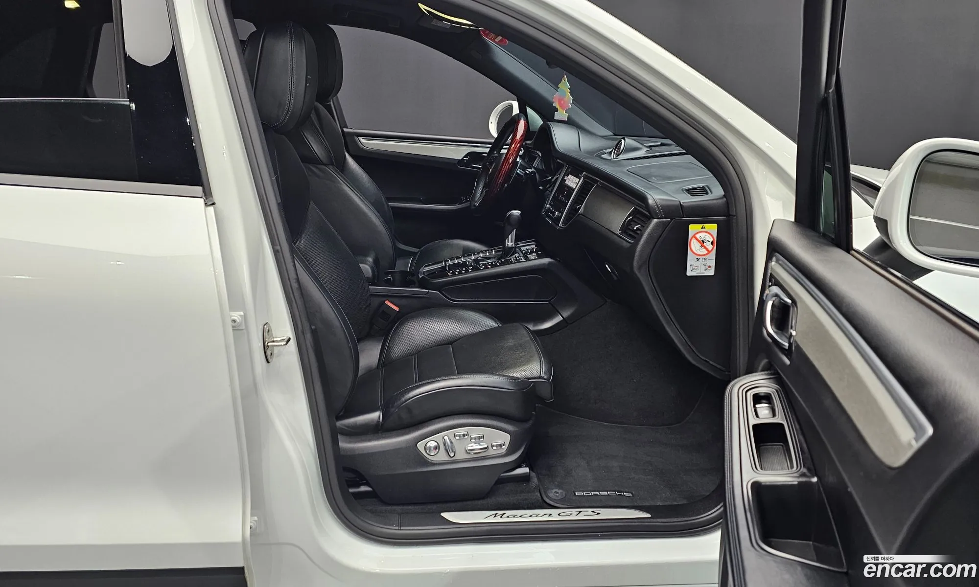 Porsche Macan 2018 WP1AG2957JLB63365 — 20