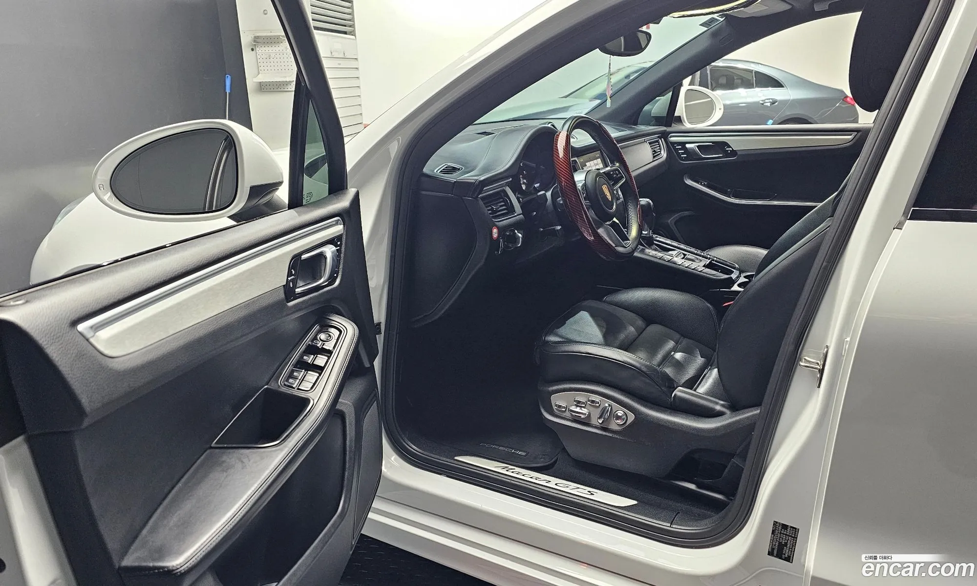 Porsche Macan 2018 WP1AG2957JLB63365 — 7