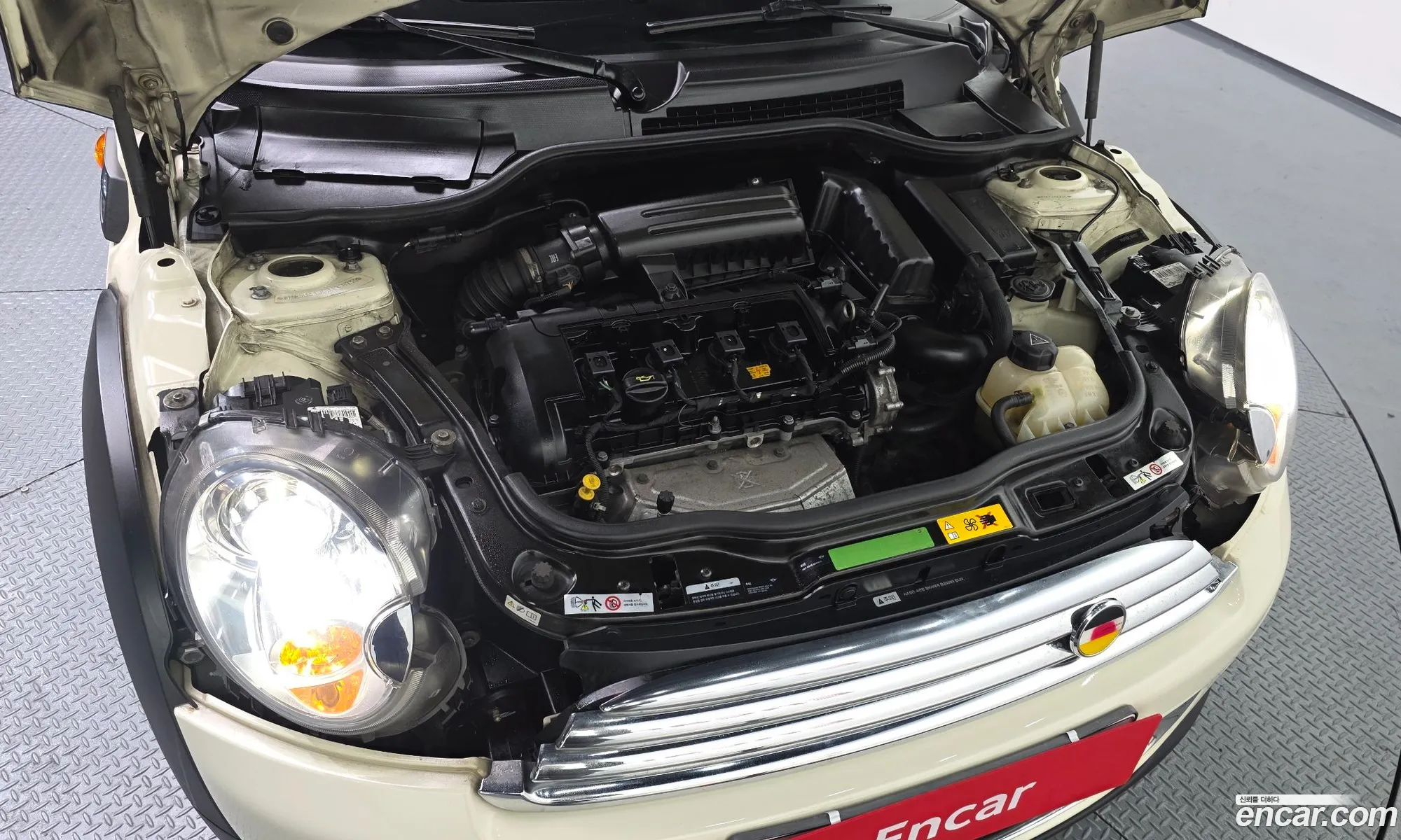 Mini Cooper 2010 WMWSU3105BT018733 — 16