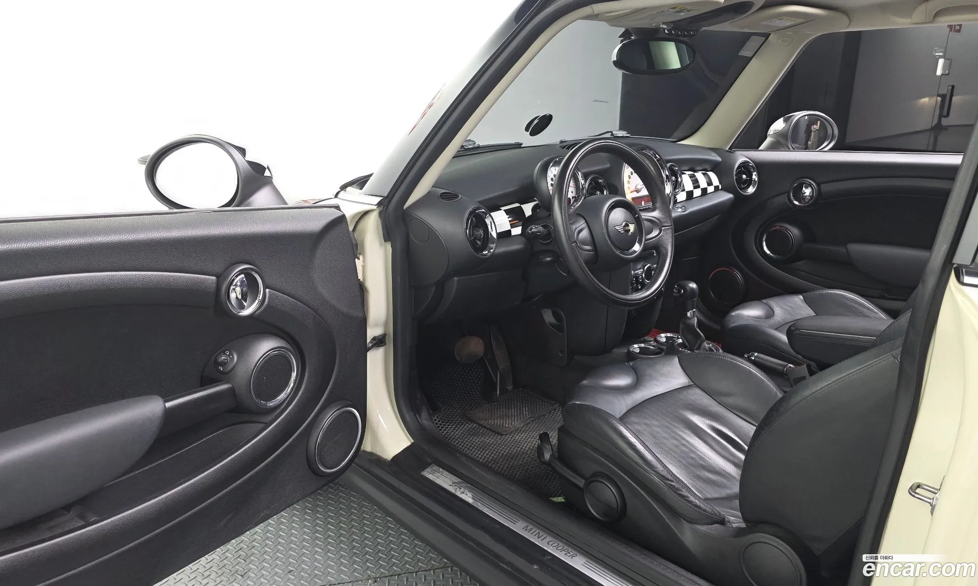 Mini Cooper 2010 WMWSU3105BT018733 — 20