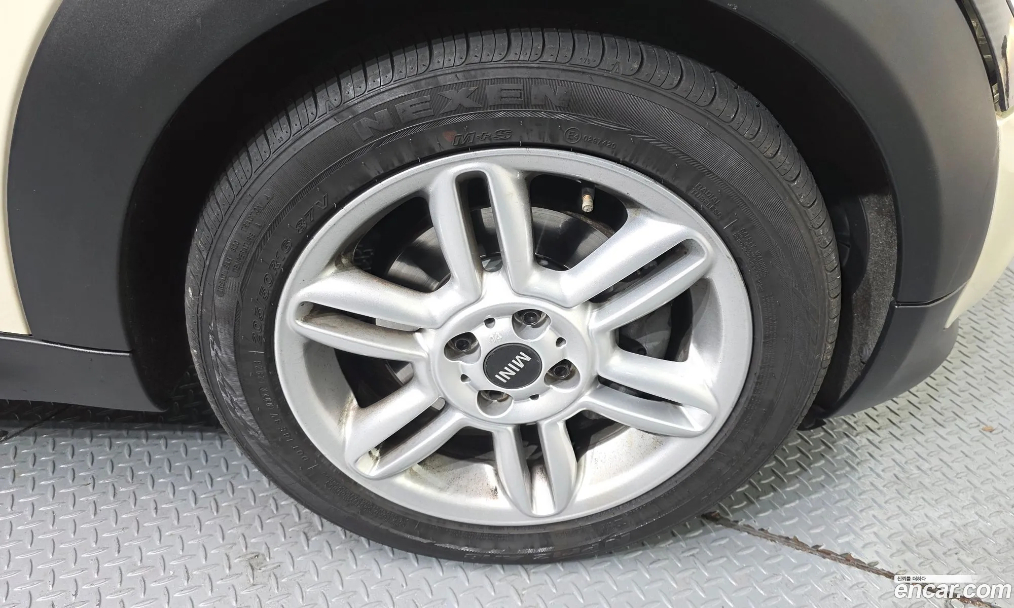 Mini Cooper 2010 WMWSU3105BT018733 — 3