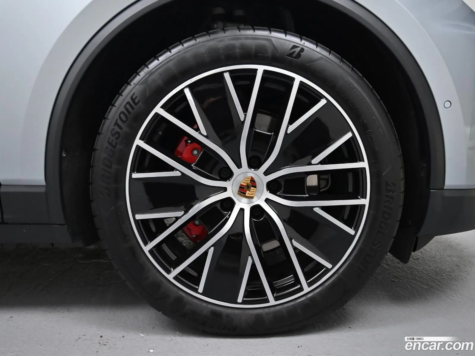 Porsche Macan EV 2025 — 16