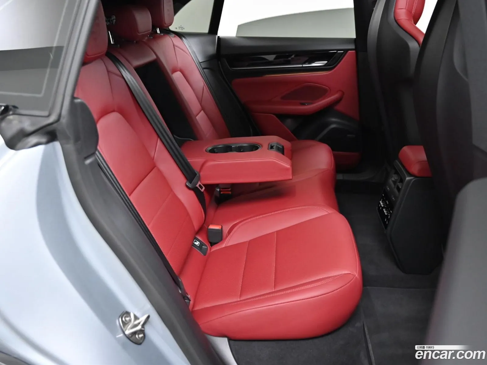 Porsche Macan EV 2025 — 19