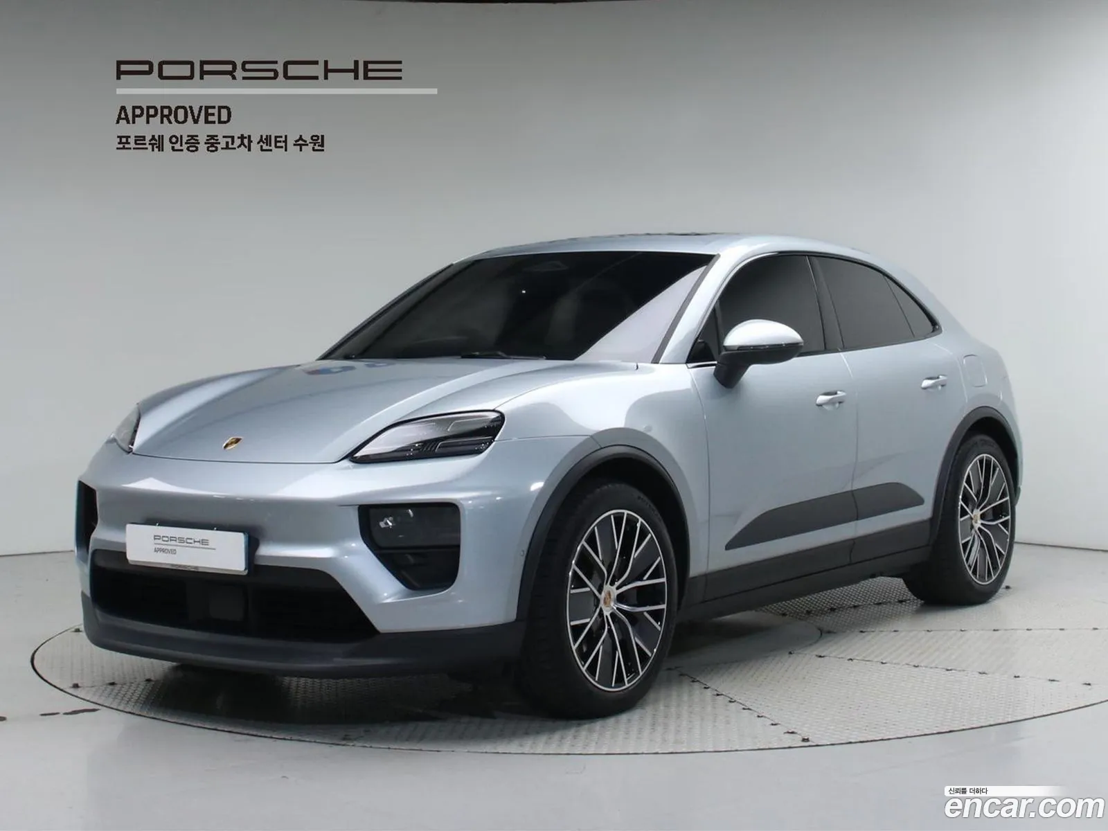 Porsche Macan EV 2025 — 17