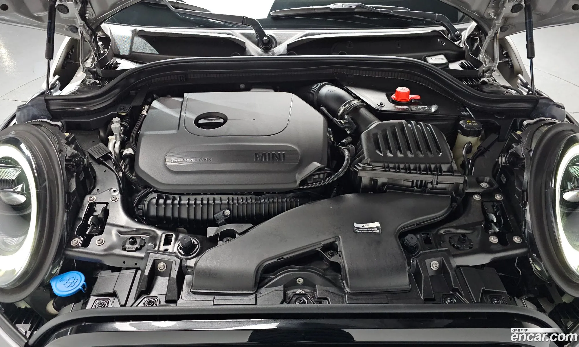 Mini Cooper S 2023 WMW61DK03R2U43706 — 4