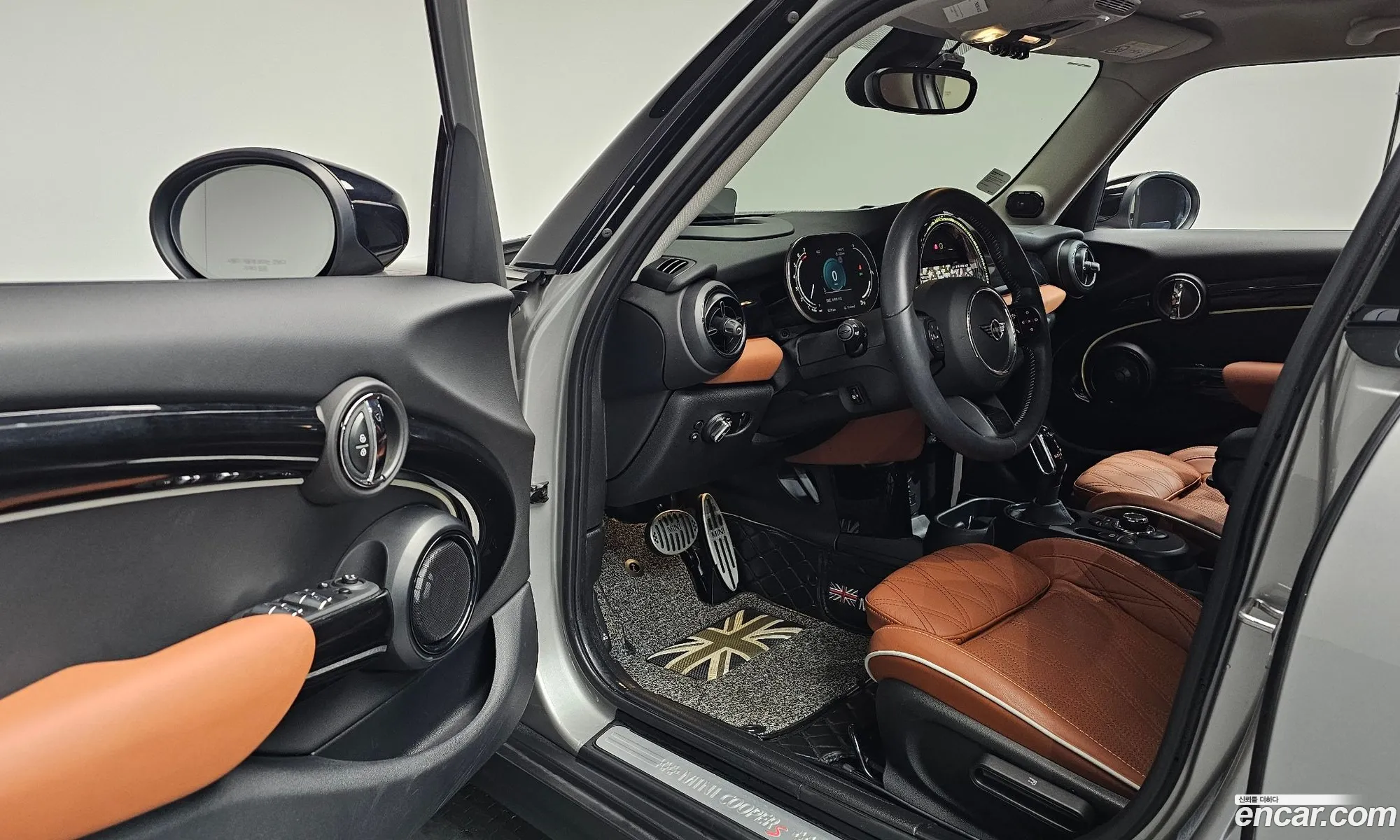 Mini Cooper S 2023 WMW61DK03R2U43706 — 19