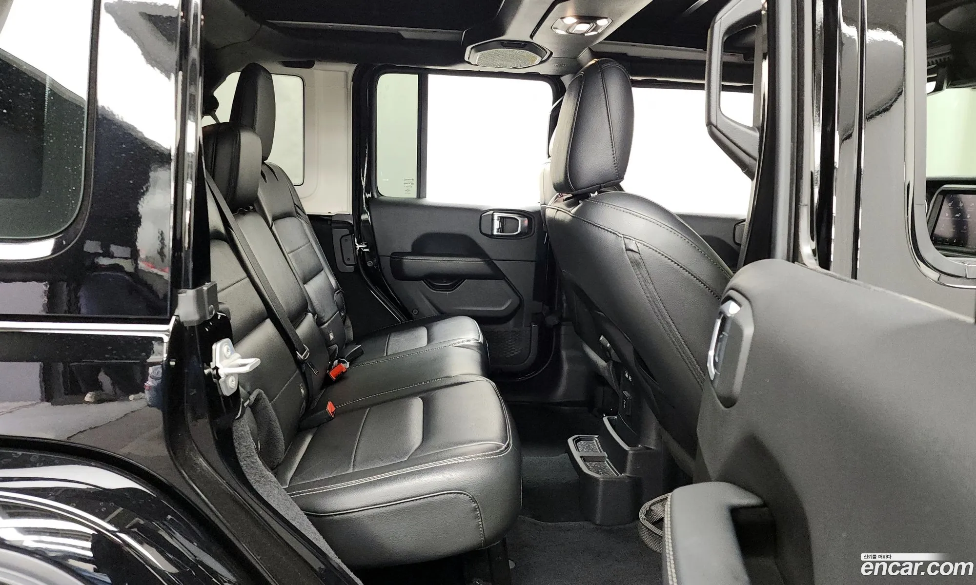 Jeep Wrangler 2022 — 15