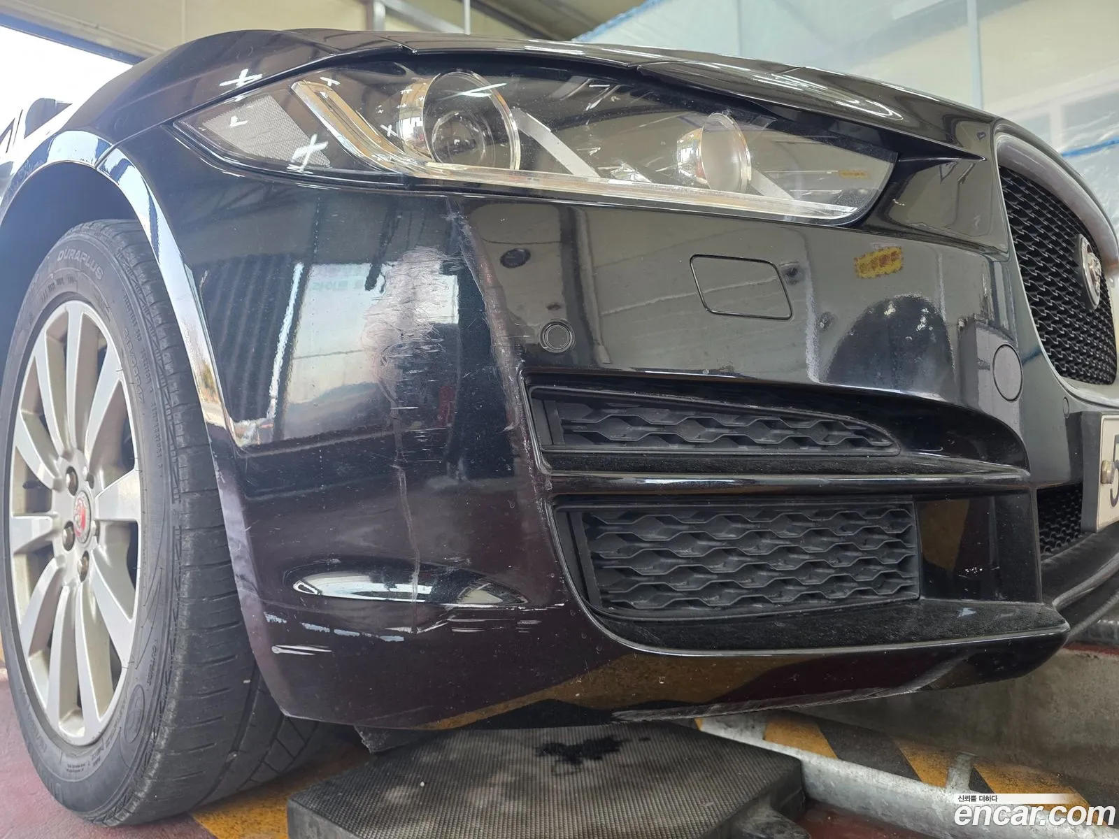 Jaguar XE 2015 — 11