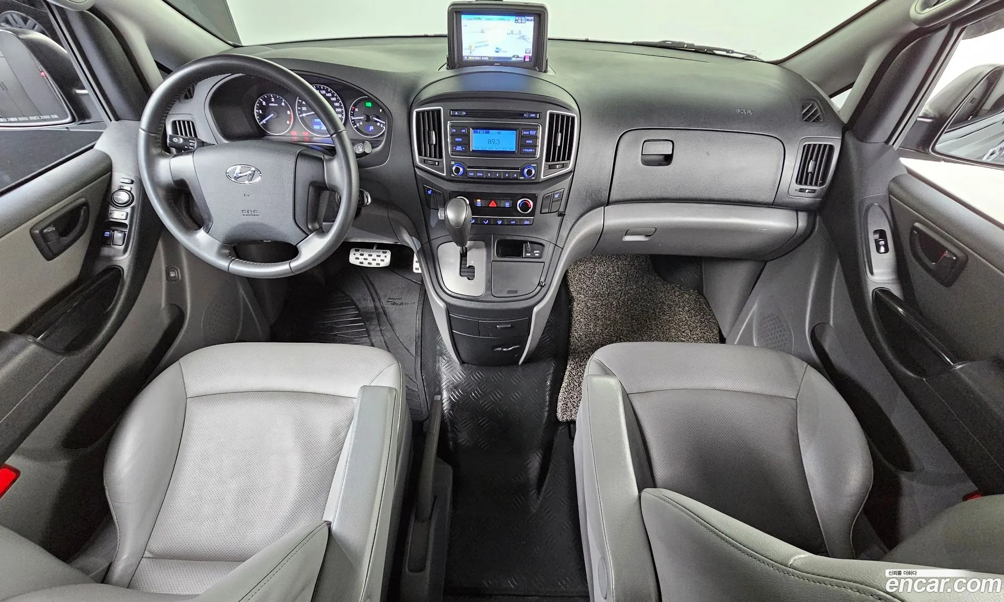 Hyundai Grand Starex 2021 — 13