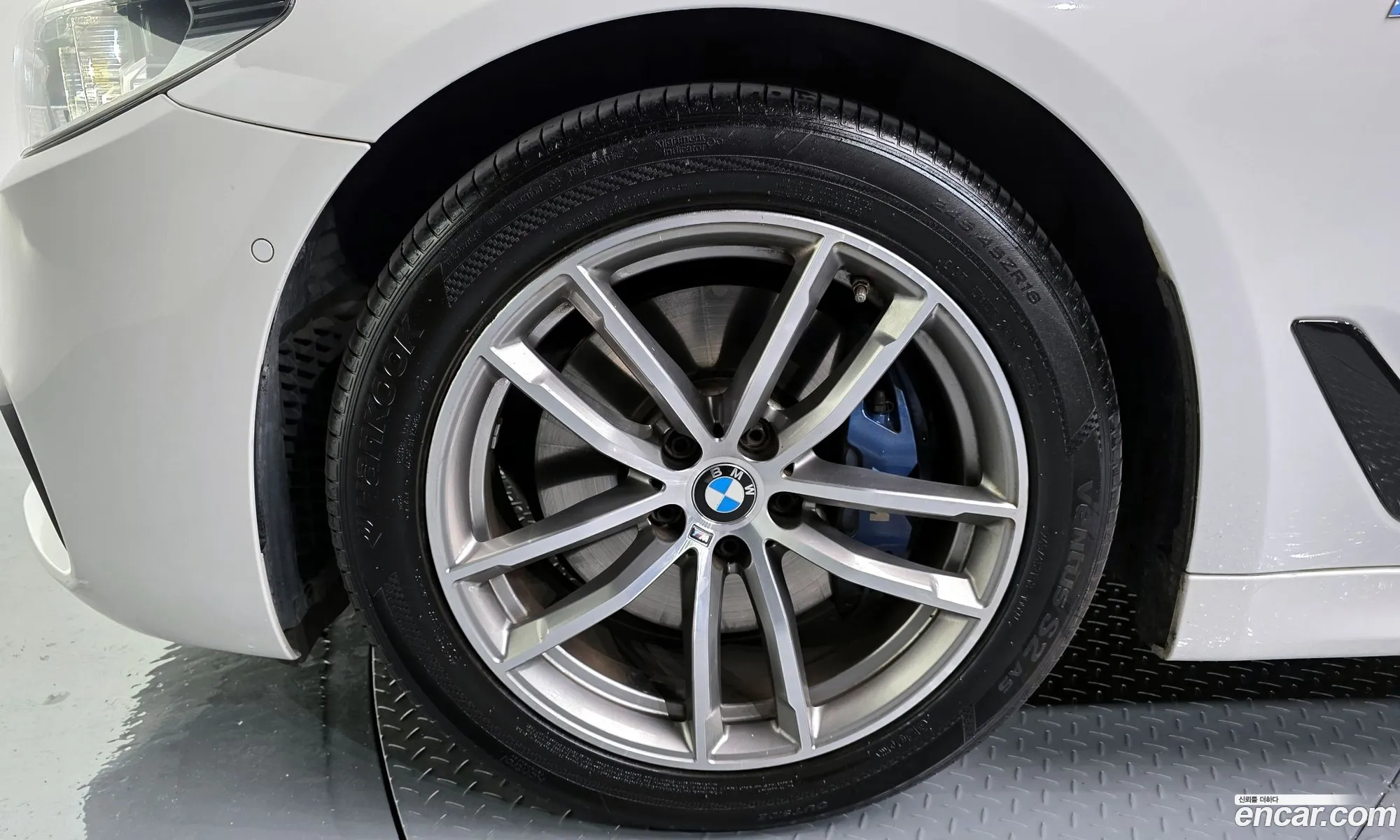 BMW 5 Series 2017 — 8