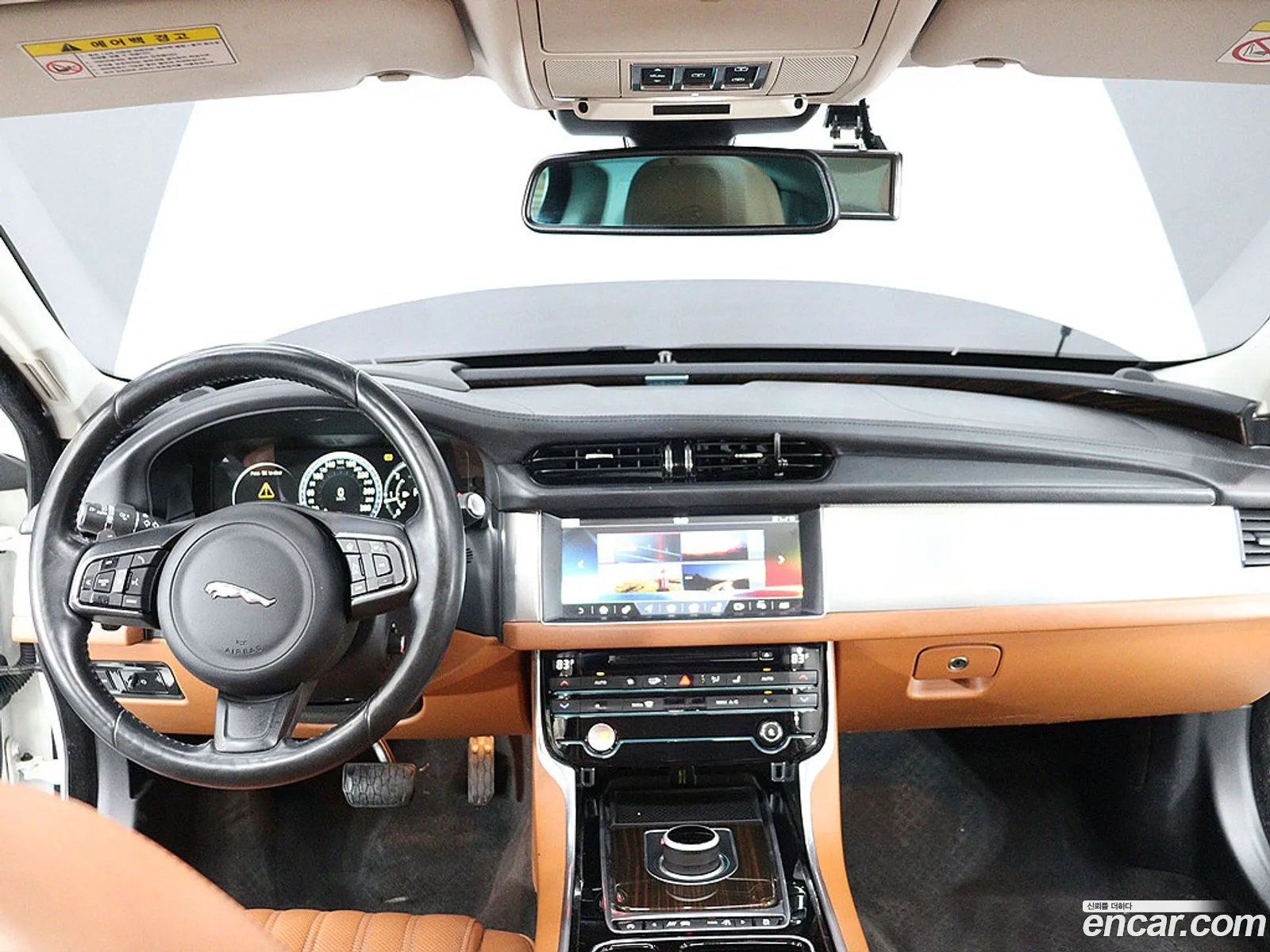 Jaguar XF 2017 — 8