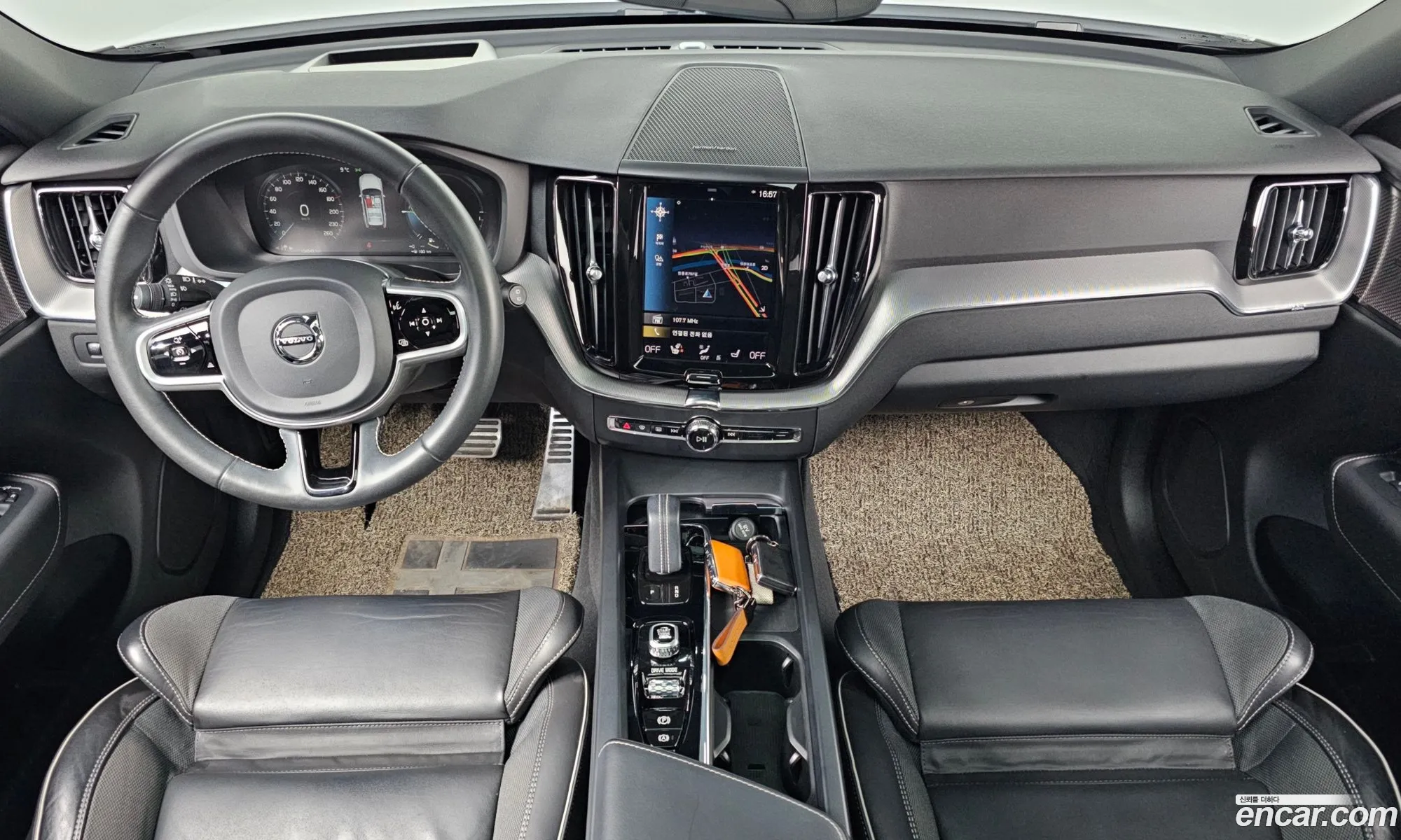 Volvo XC60 2020 — 11