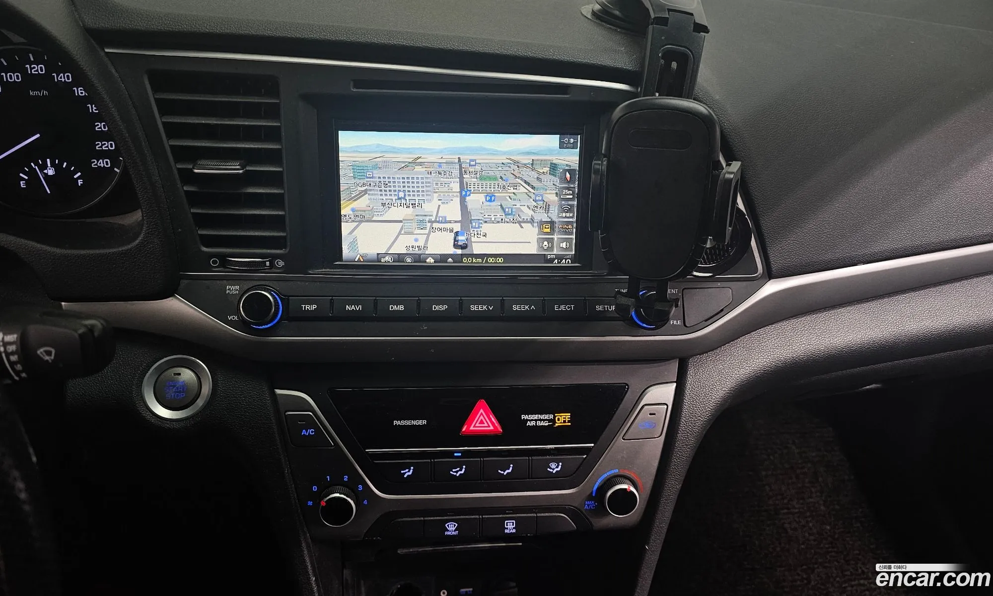 Hyundai Elantra AD 2016 — 5