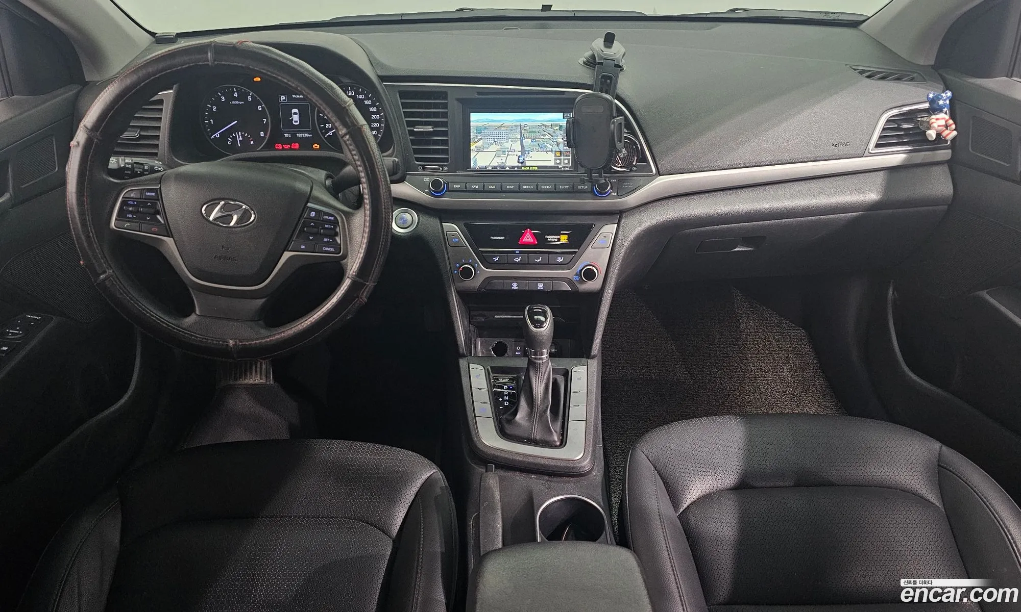 Hyundai Elantra AD 2016 — 7