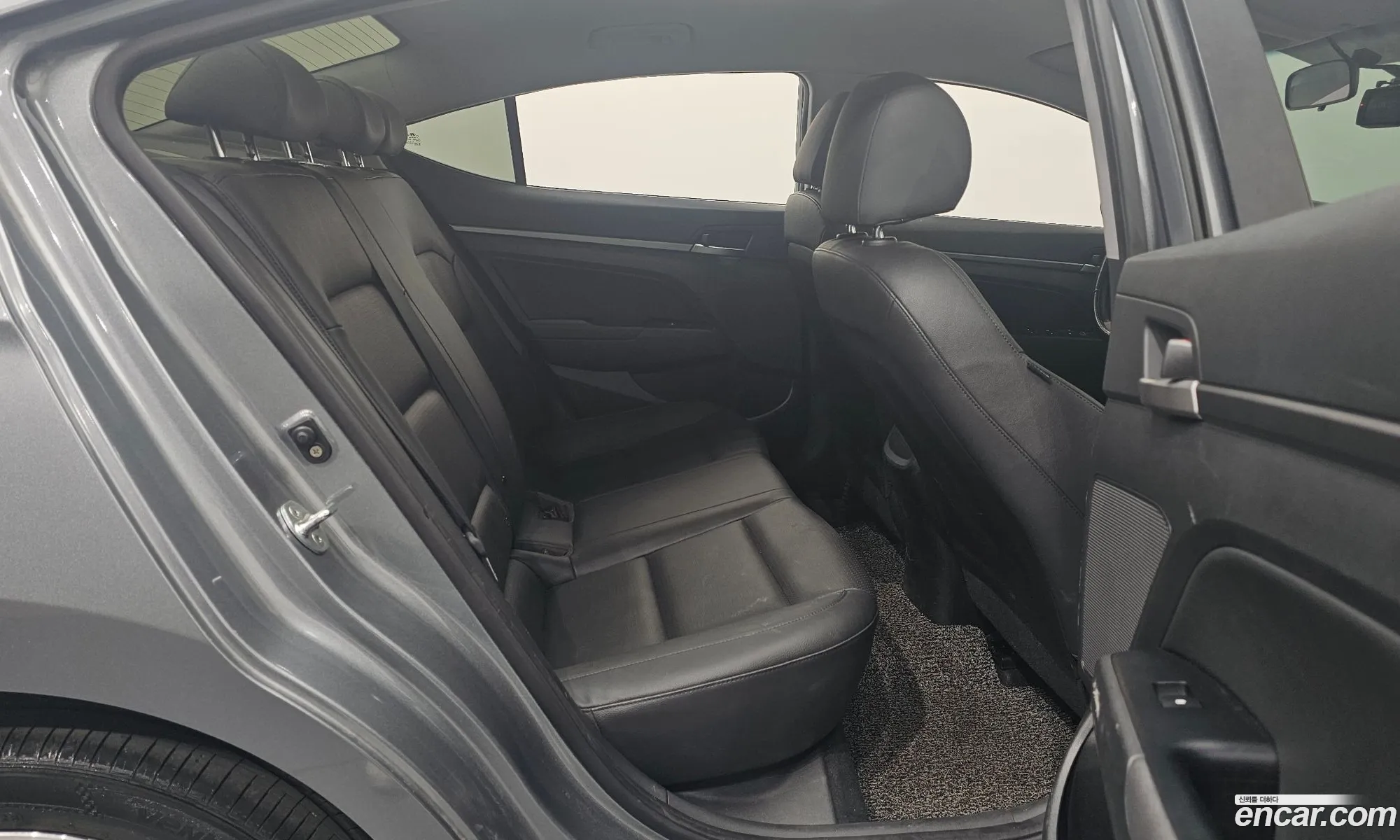 Hyundai Elantra AD 2016 — 6
