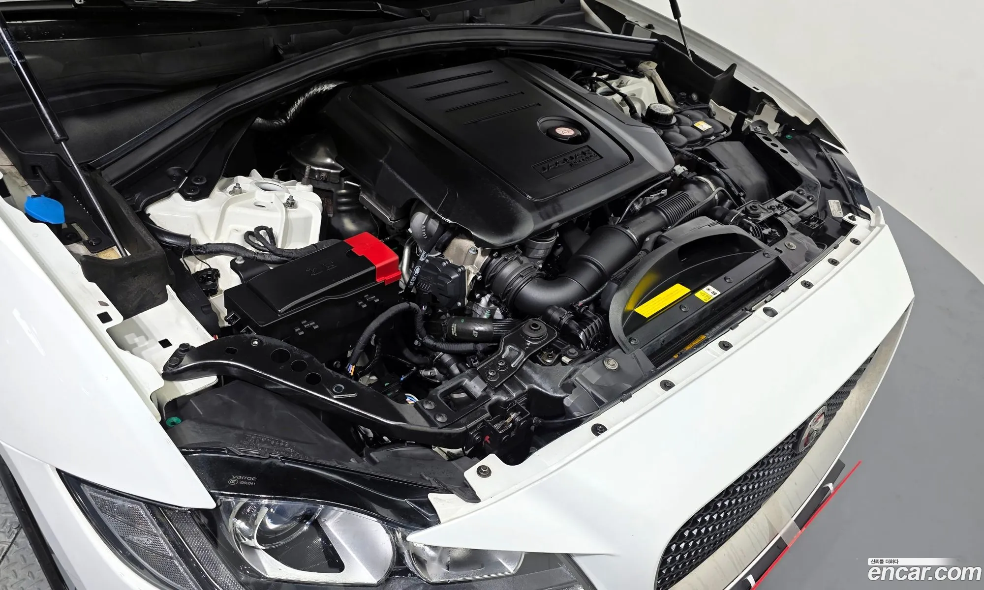 Jaguar F-Pace 2018 SADCA2BN0JA279559 — 4