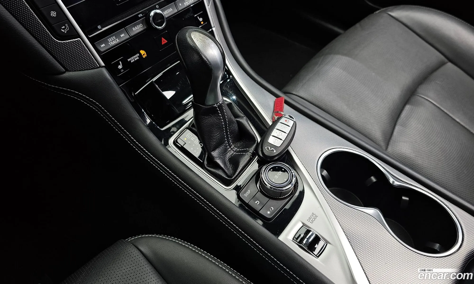 Infiniti Q50 2016 — 14
