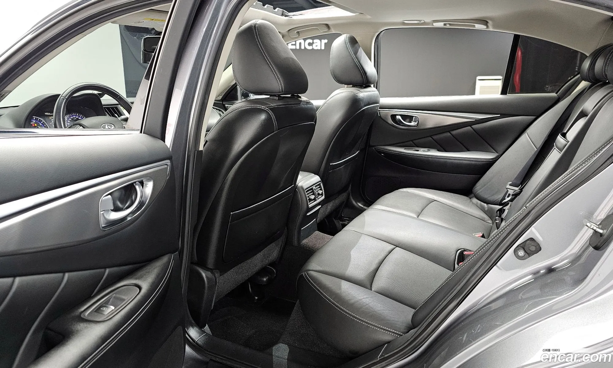Infiniti Q50 2016 — 10