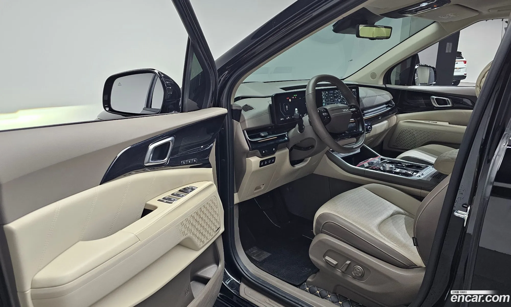 Kia Carnival 2025 — 8