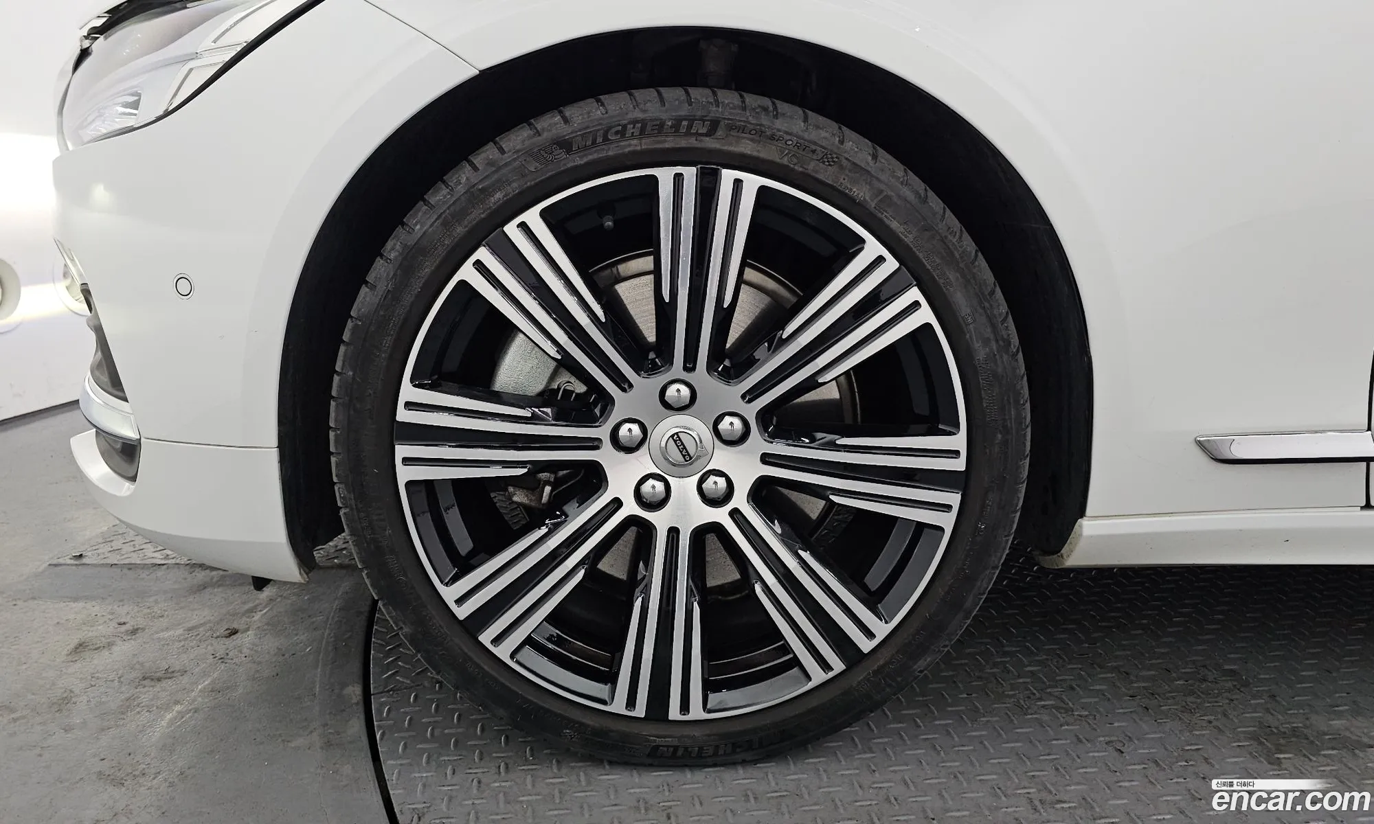 Volvo S90 2022 — 2