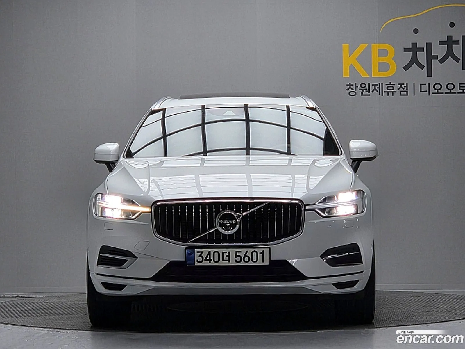 Volvo XC60 2021 — 17